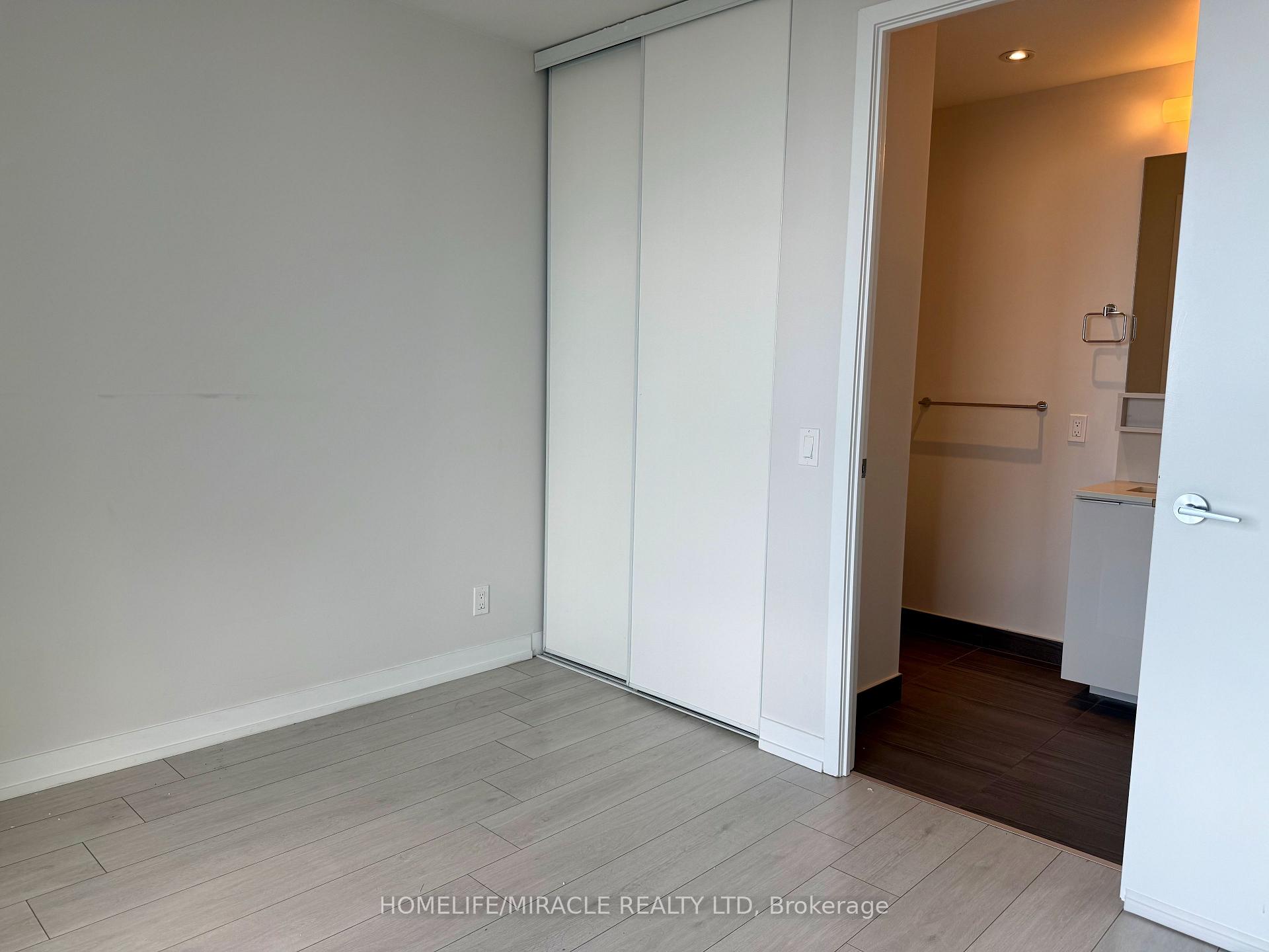Photo 7 of Unit 4107, 950 Portage Parkway, Vaughan, Vaughan Corporate Centre — HOMEH