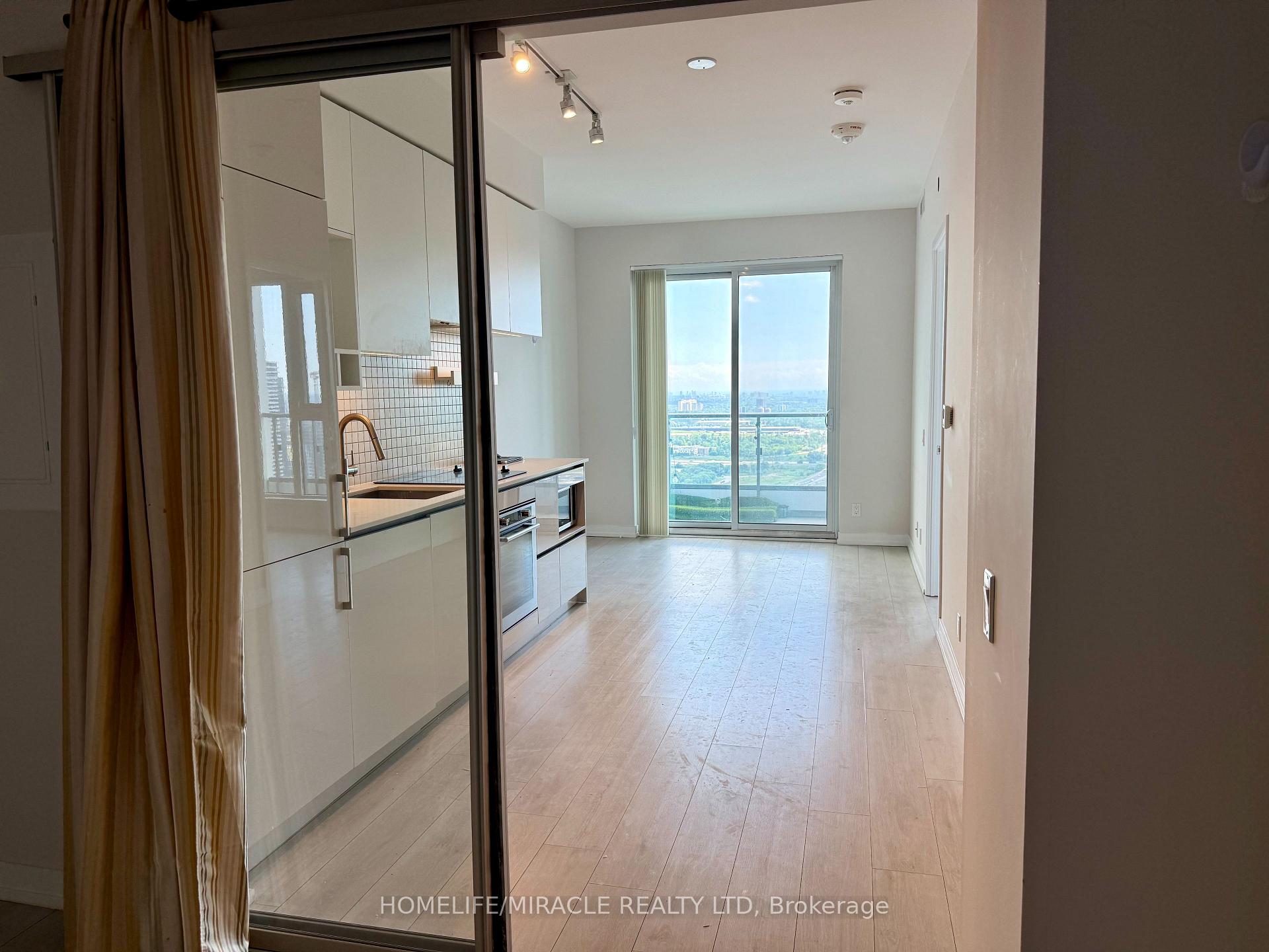 Photo 8 of Unit 4107, 950 Portage Parkway, Vaughan, Vaughan Corporate Centre — HOMEH