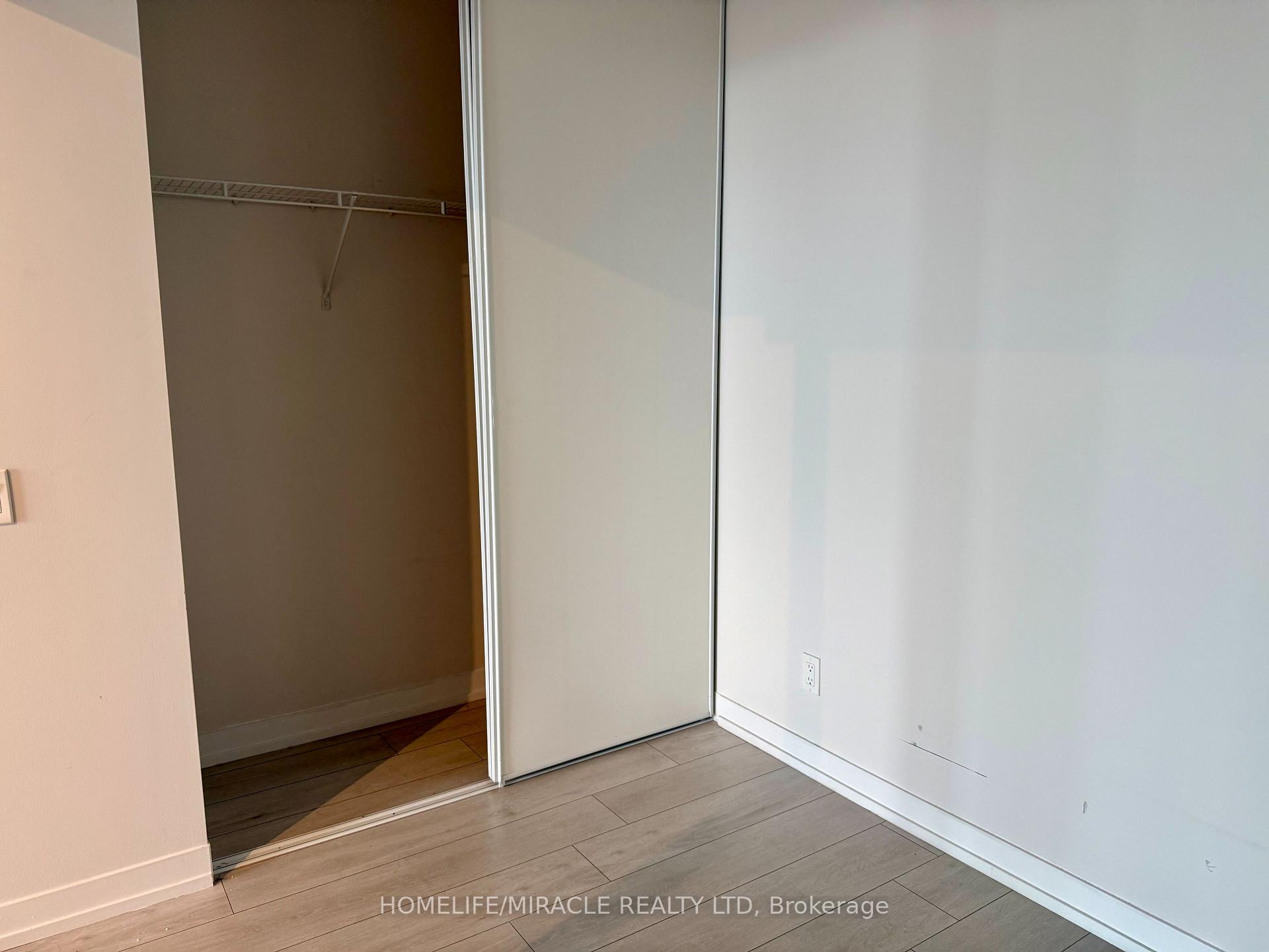 Photo 9 of Unit 4107, 950 Portage Parkway, Vaughan, Vaughan Corporate Centre — HOMEH