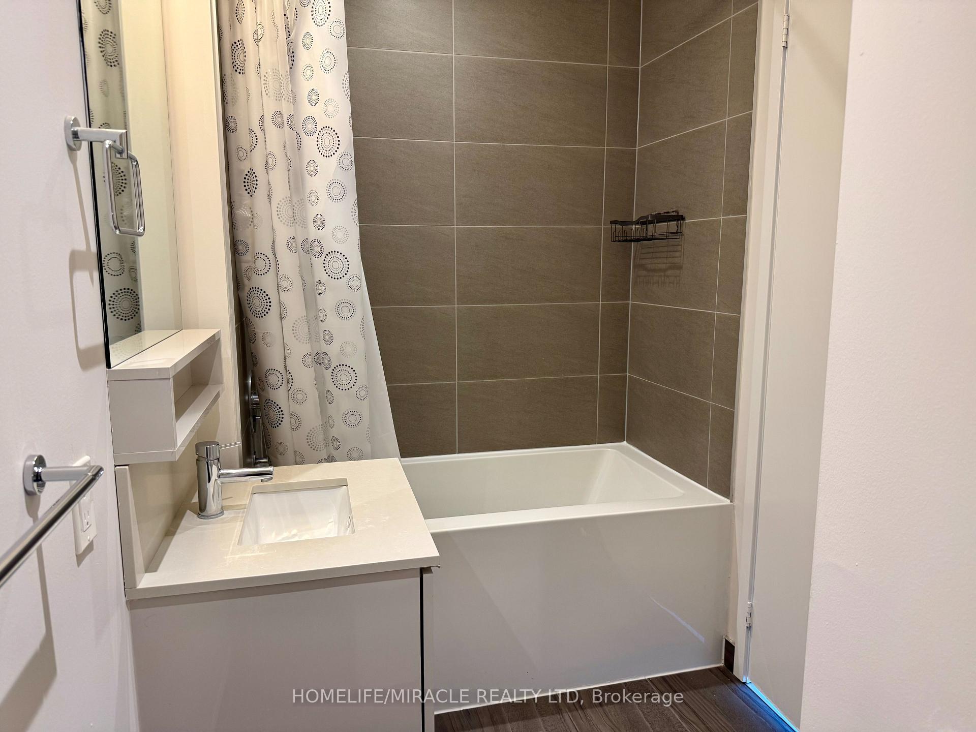 Photo 10 of Unit 4107, 950 Portage Parkway, Vaughan, Vaughan Corporate Centre — HOMEH