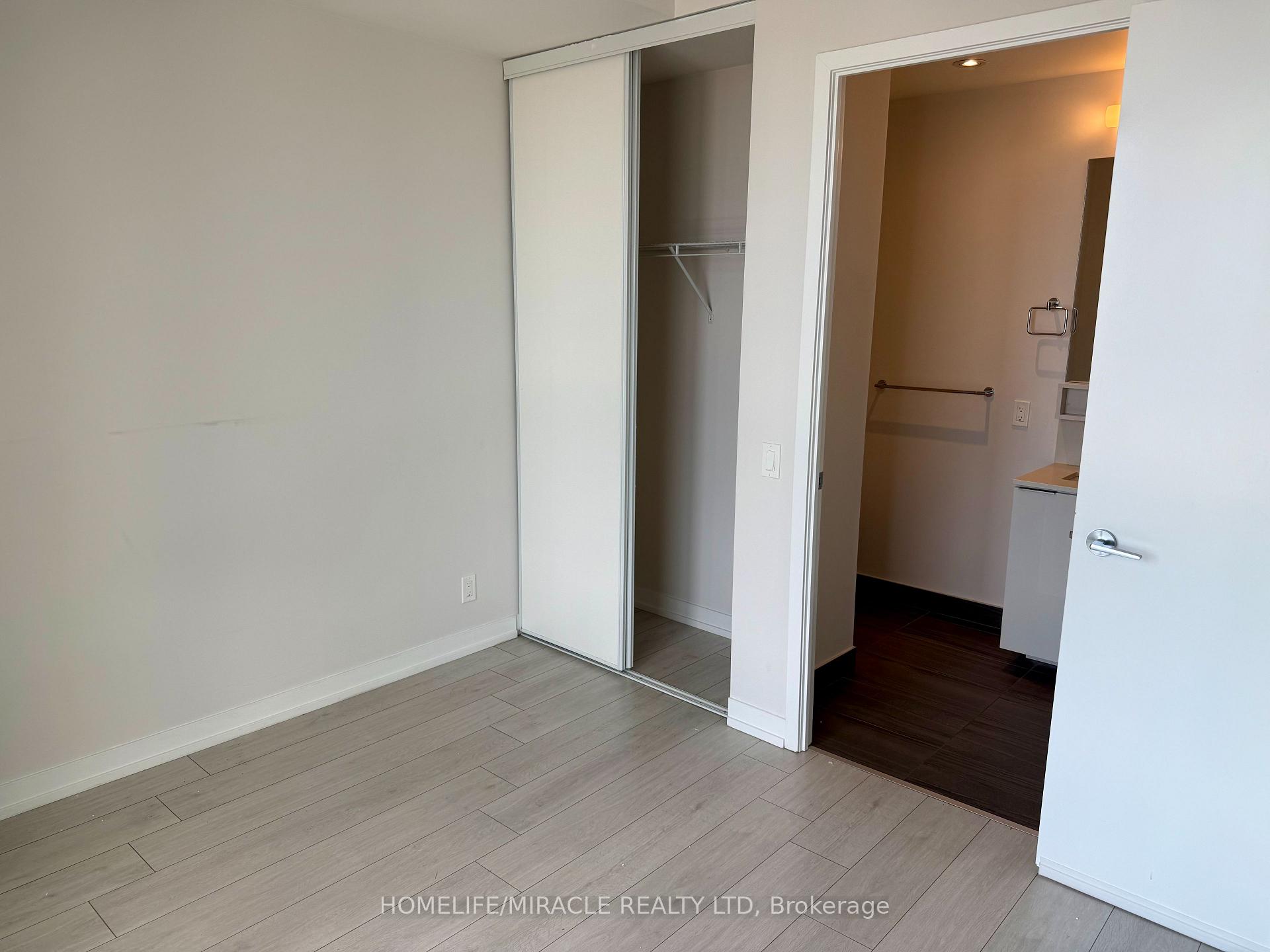 Photo 13 of Unit 4107, 950 Portage Parkway, Vaughan, Vaughan Corporate Centre — HOMEH
