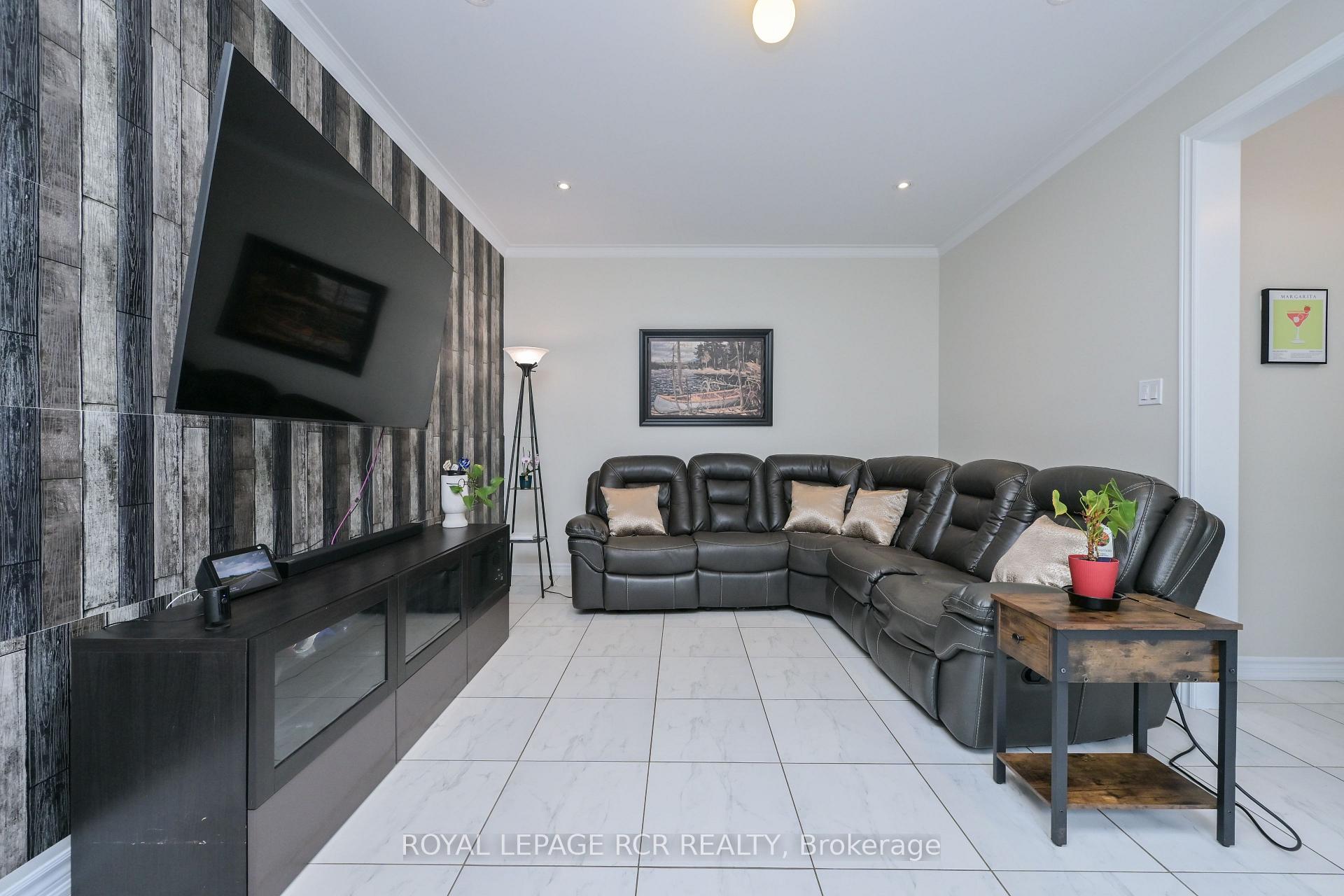 Photo 13 of 769 Halbert Drive, Shelburne — HOMEH
