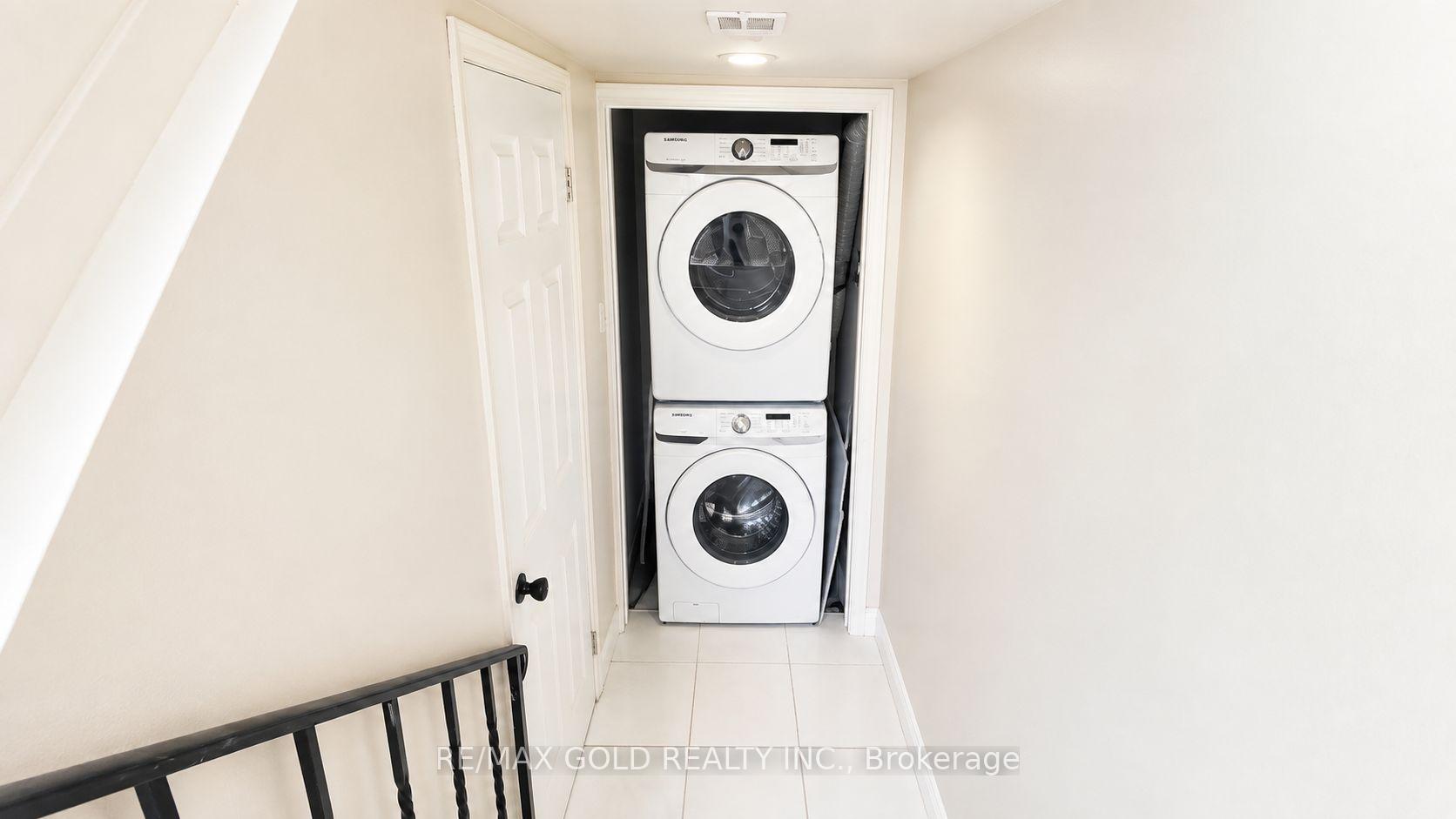 Photo 2 of 7383 Manion Road, Mississauga, Malton — HOMEH
