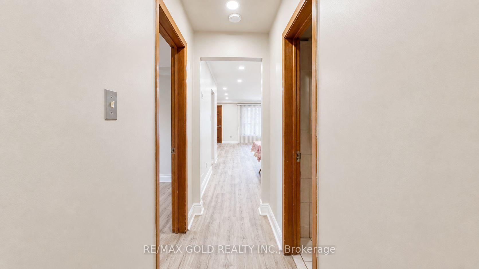 Photo 12 of 7383 Manion Road, Mississauga, Malton — HOMEH