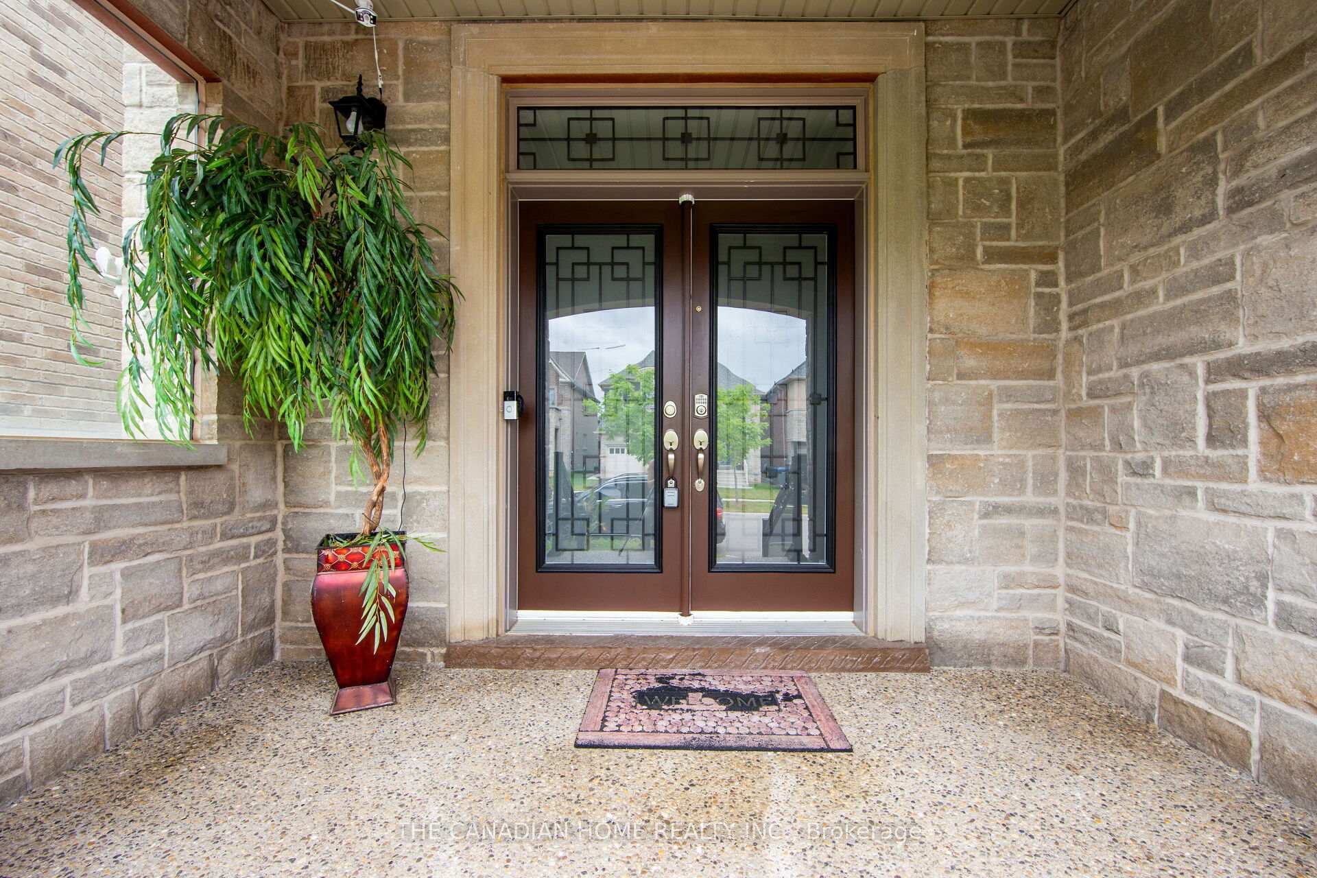 Photo 2 of 21 Rolling Rock Way, Brampton, Bram West — HOMEH