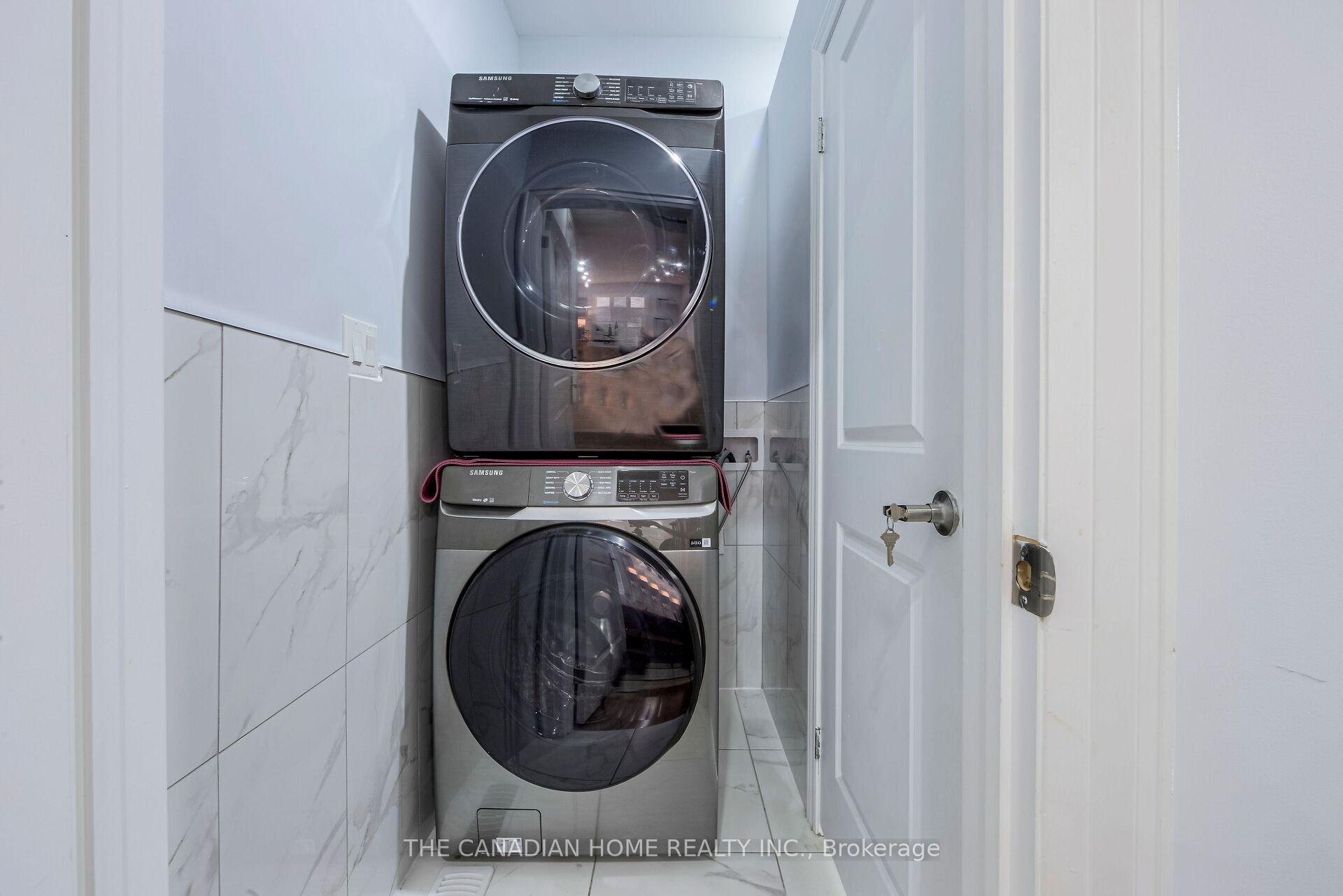 Photo 12 of 21 Rolling Rock Way, Brampton, Bram West — HOMEH