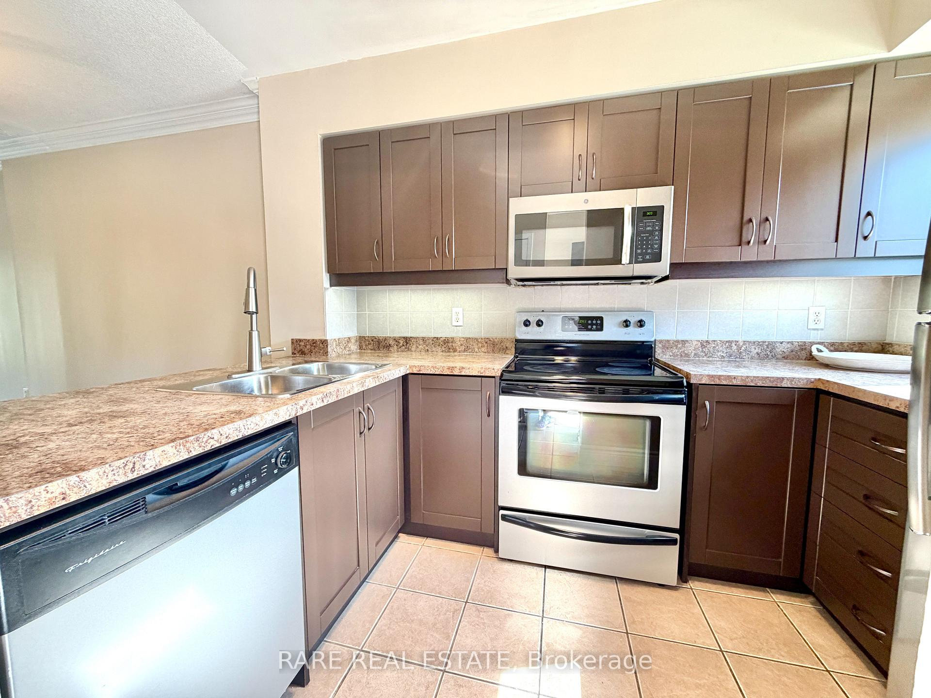 Photo 6 of Unit 77, 735 New Westminster Drive, Vaughan, Brownridge — HOMEH