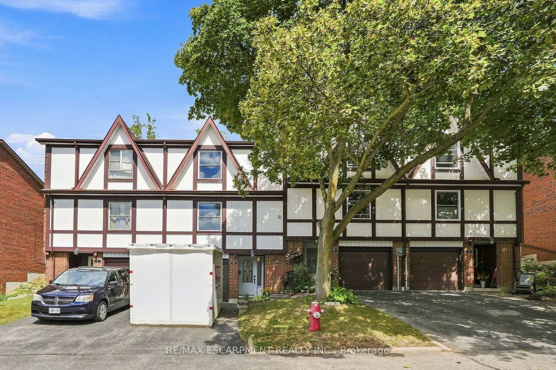Photo 1 of Unit 33, 3 Burdock Lane, Hamilton, Dundas — HOMEH