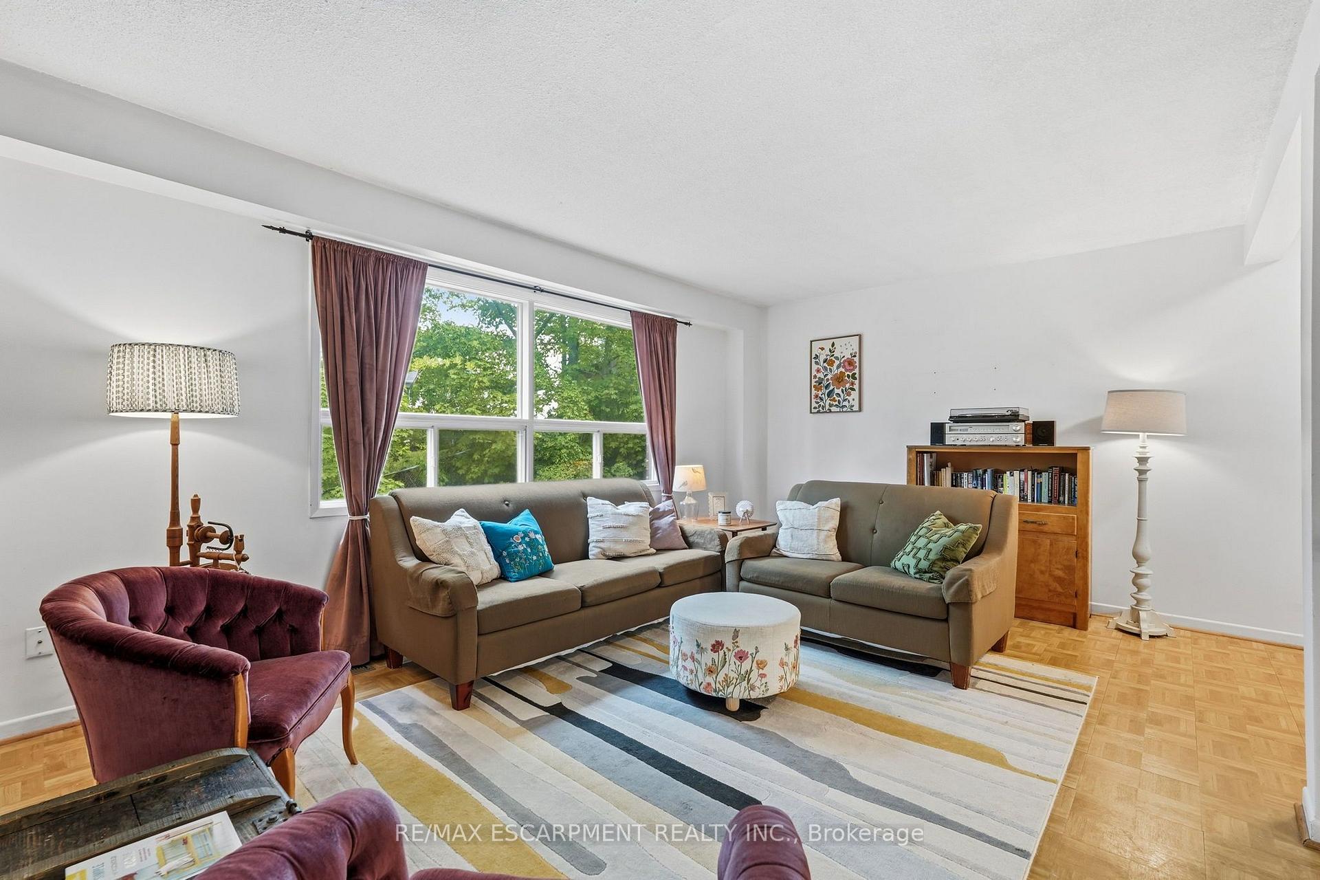Photo 7 of Unit 33, 3 Burdock Lane, Hamilton, Dundas — HOMEH