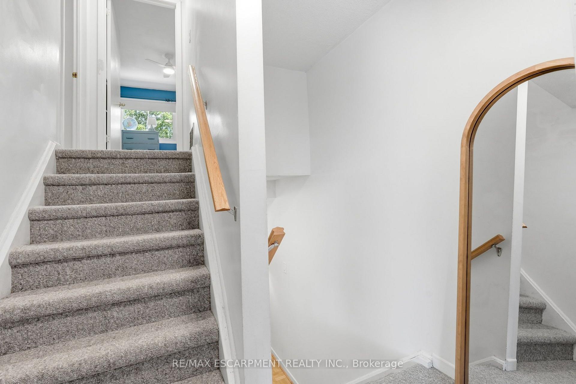 Photo 17 of Unit 33, 3 Burdock Lane, Hamilton, Dundas — HOMEH