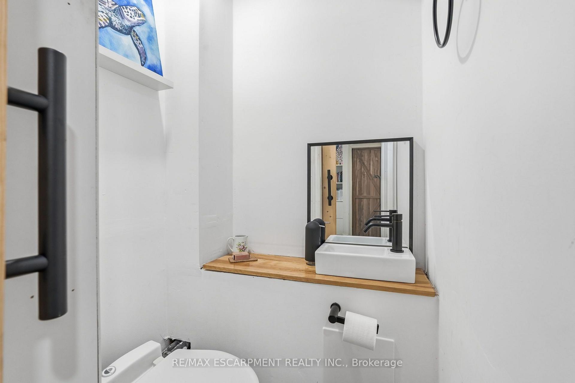 Photo 27 of Unit 33, 3 Burdock Lane, Hamilton, Dundas — HOMEH