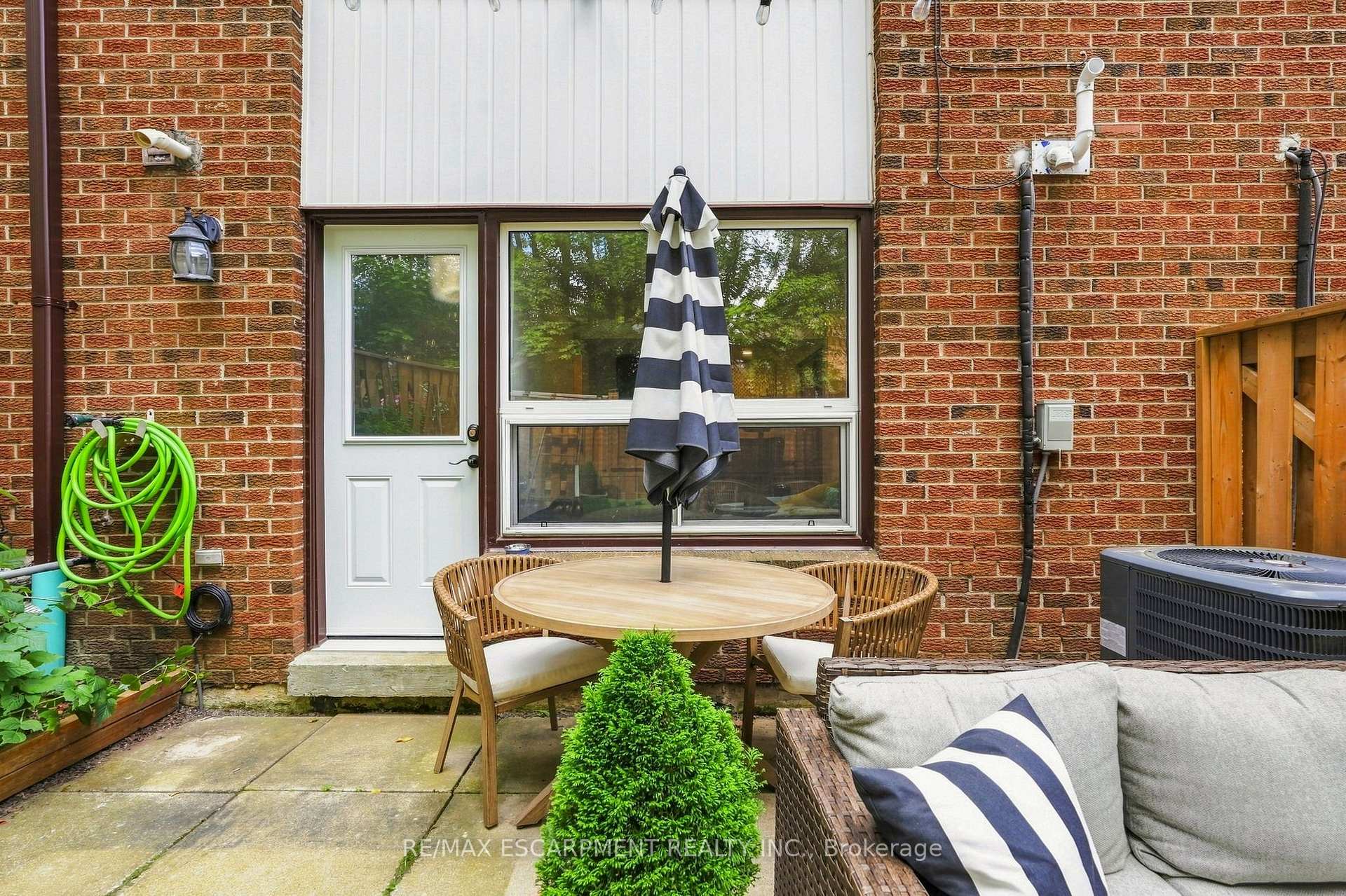 Photo 30 of Unit 33, 3 Burdock Lane, Hamilton, Dundas — HOMEH