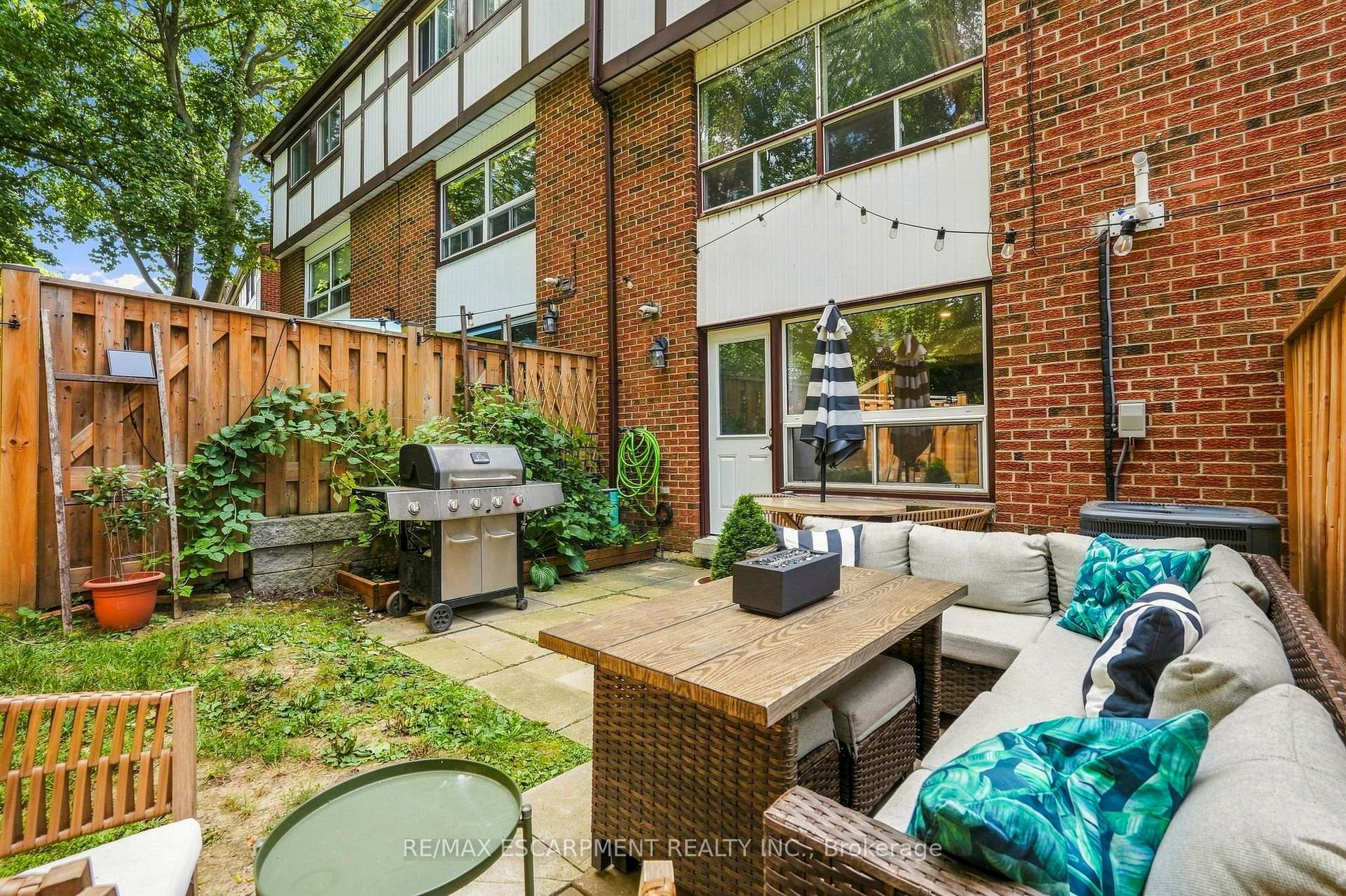 Photo 31 of Unit 33, 3 Burdock Lane, Hamilton, Dundas — HOMEH