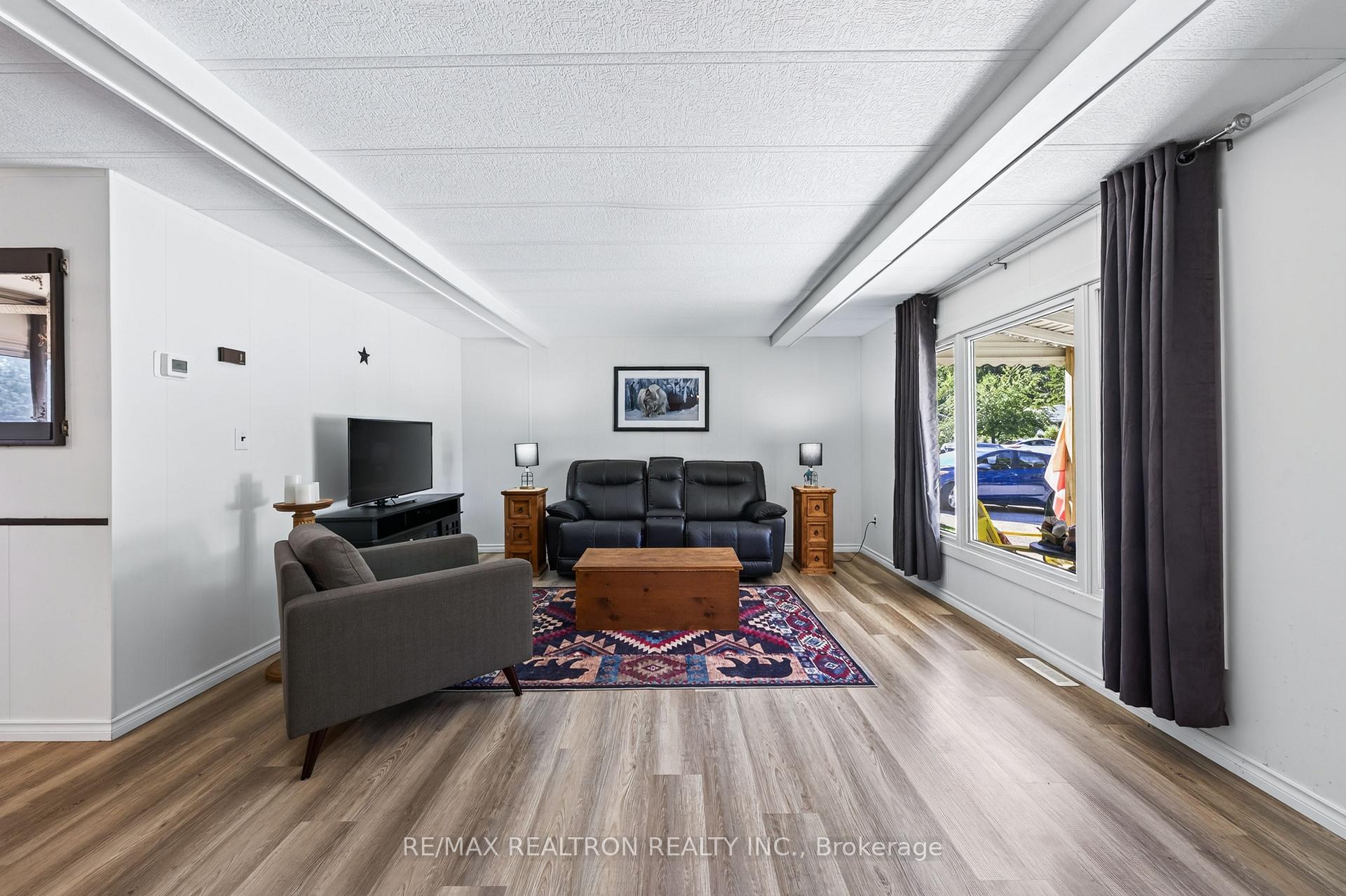 Photo 9 of 25 Cherrywood Lane, Innisfil, Rural Innisfil — HOMEH