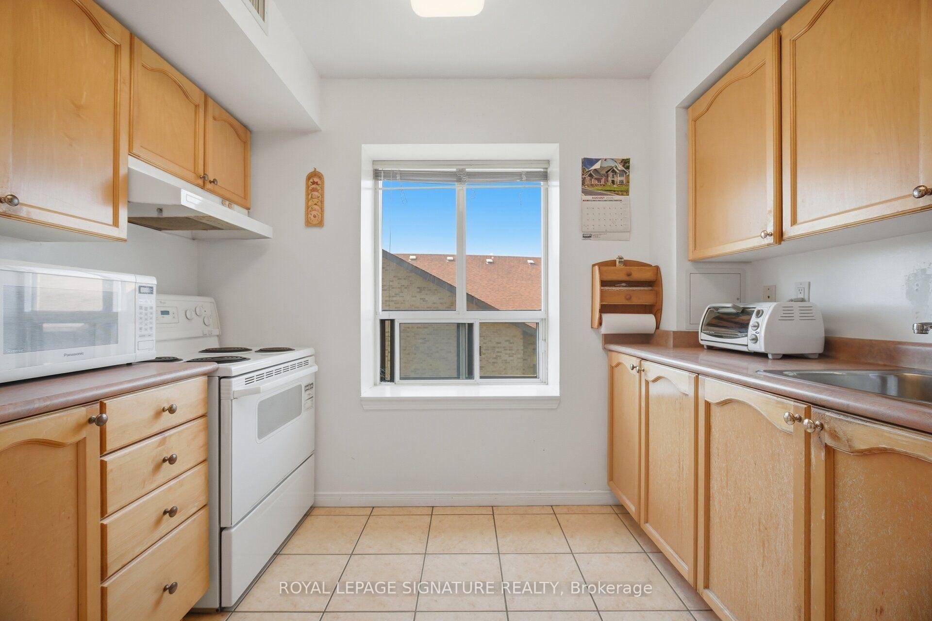 Photo 13 of Unit 313, 300 Ray Lawson Boulevard, Brampton, Fletcher's Creek South — HOMEH