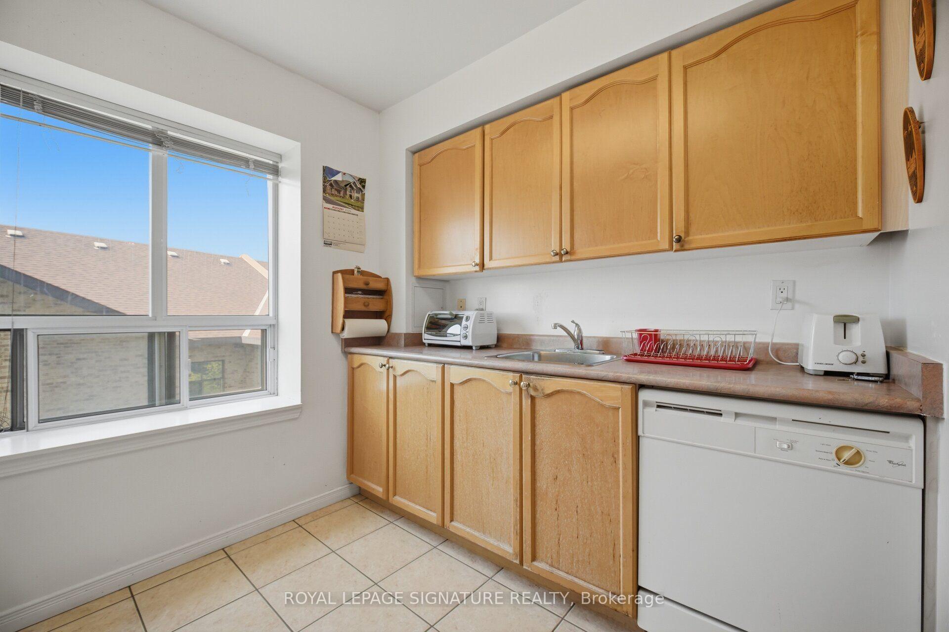 Photo 14 of Unit 313, 300 Ray Lawson Boulevard, Brampton, Fletcher's Creek South — HOMEH
