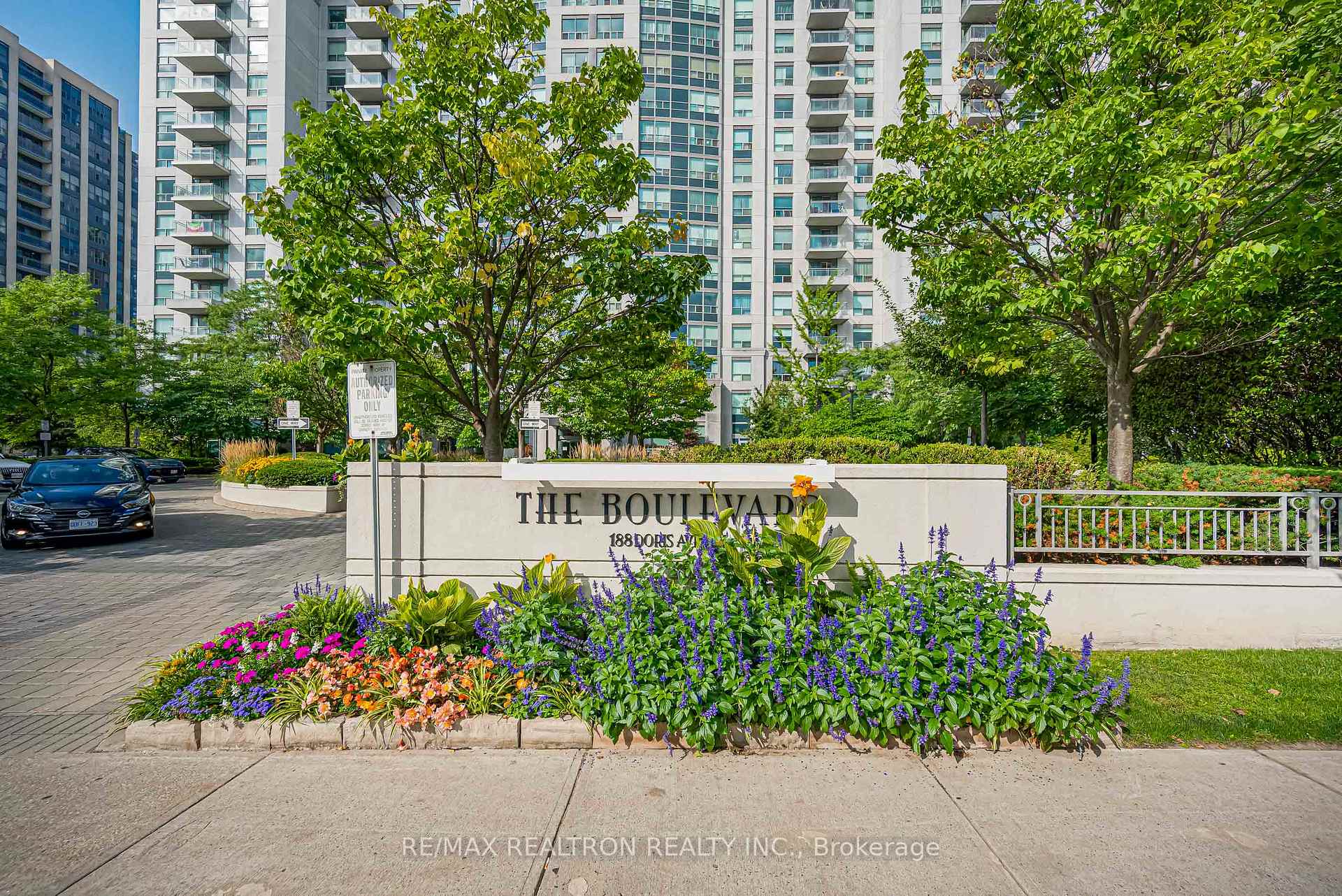 Front of Unit 515, 188 Doris Avenue