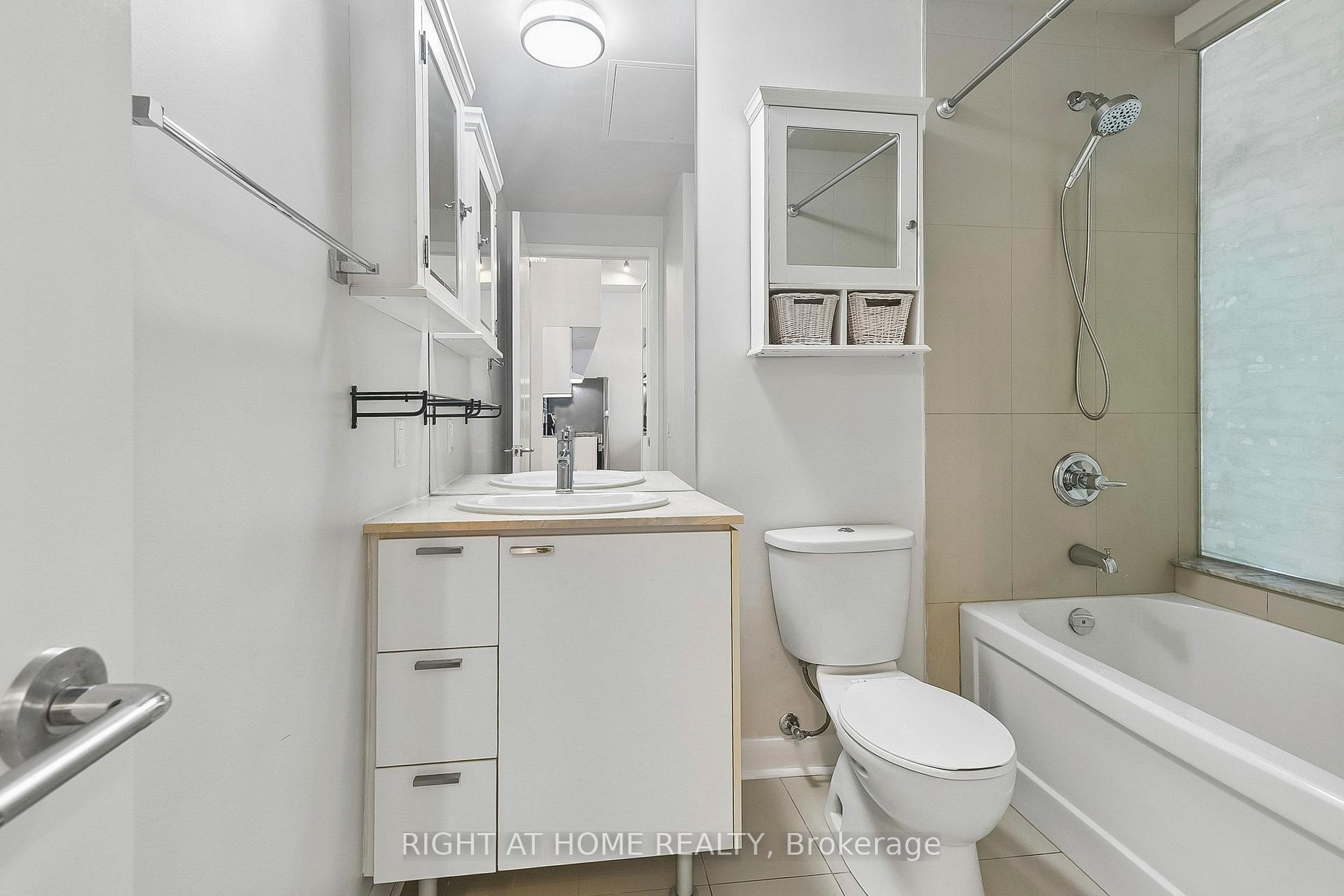 Photo 23 of Unit 1606, 375 King Street W, Toronto, Waterfront Communities — HOMEH