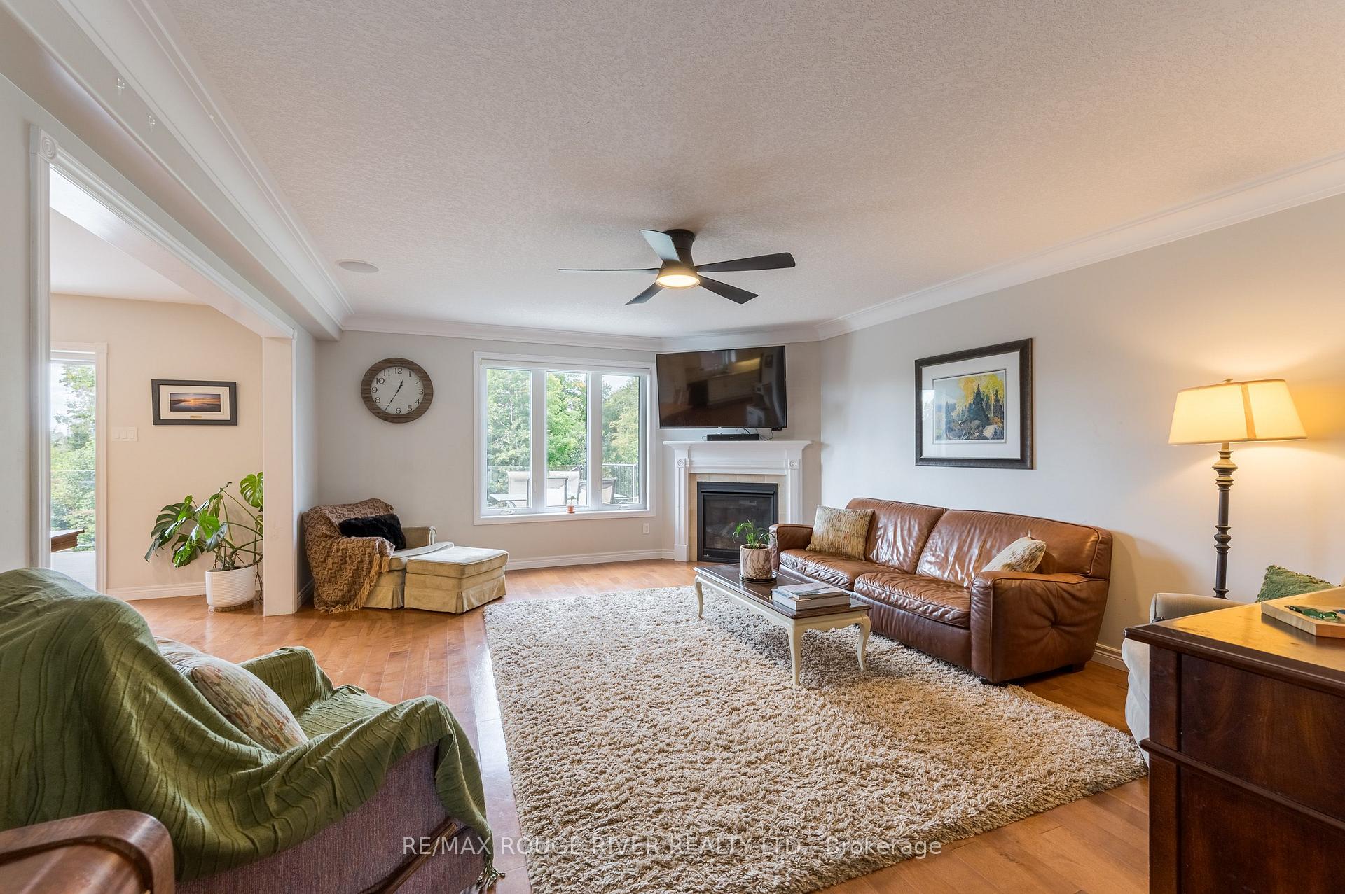 Photo 12 of 969 Avery Avenue, Peterborough, Monaghan Ward 2 — HOMEH