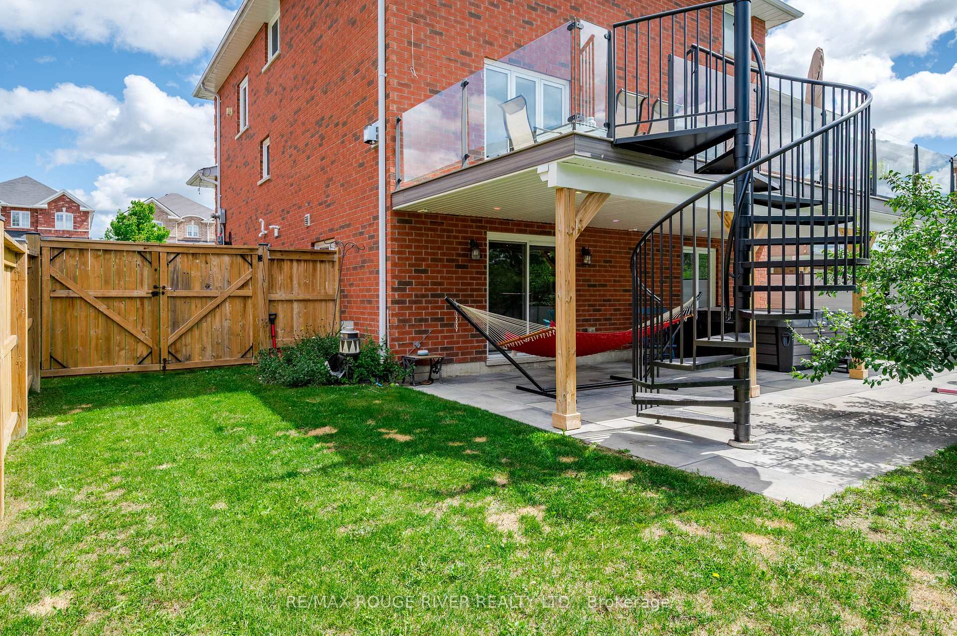 Photo 31 of 969 Avery Avenue, Peterborough, Monaghan Ward 2 — HOMEH