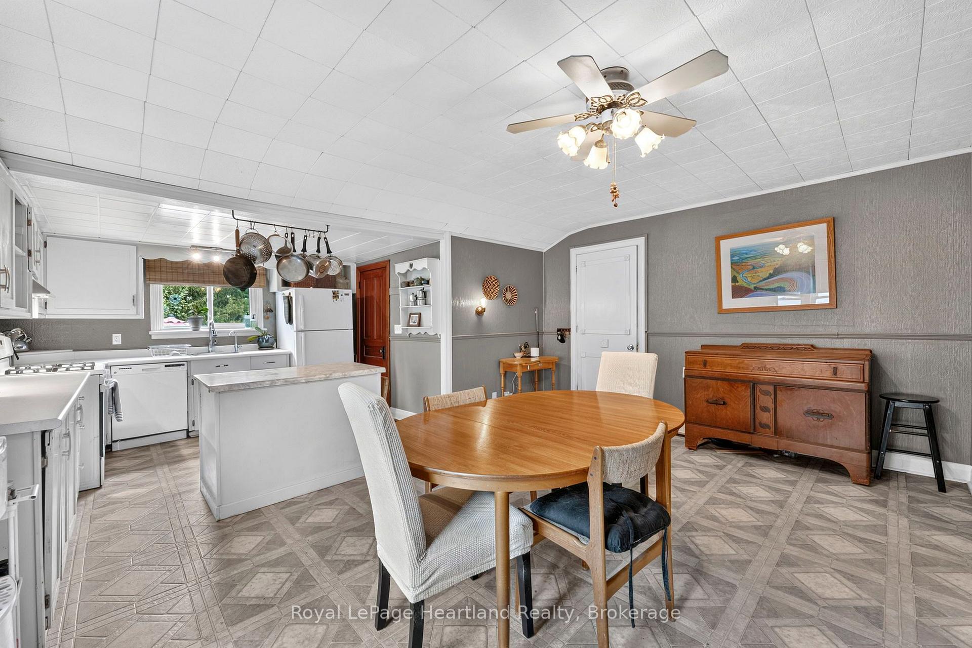 Photo 17 of 39968 Kippen Road, Bluewater, Stanley — HOMEH