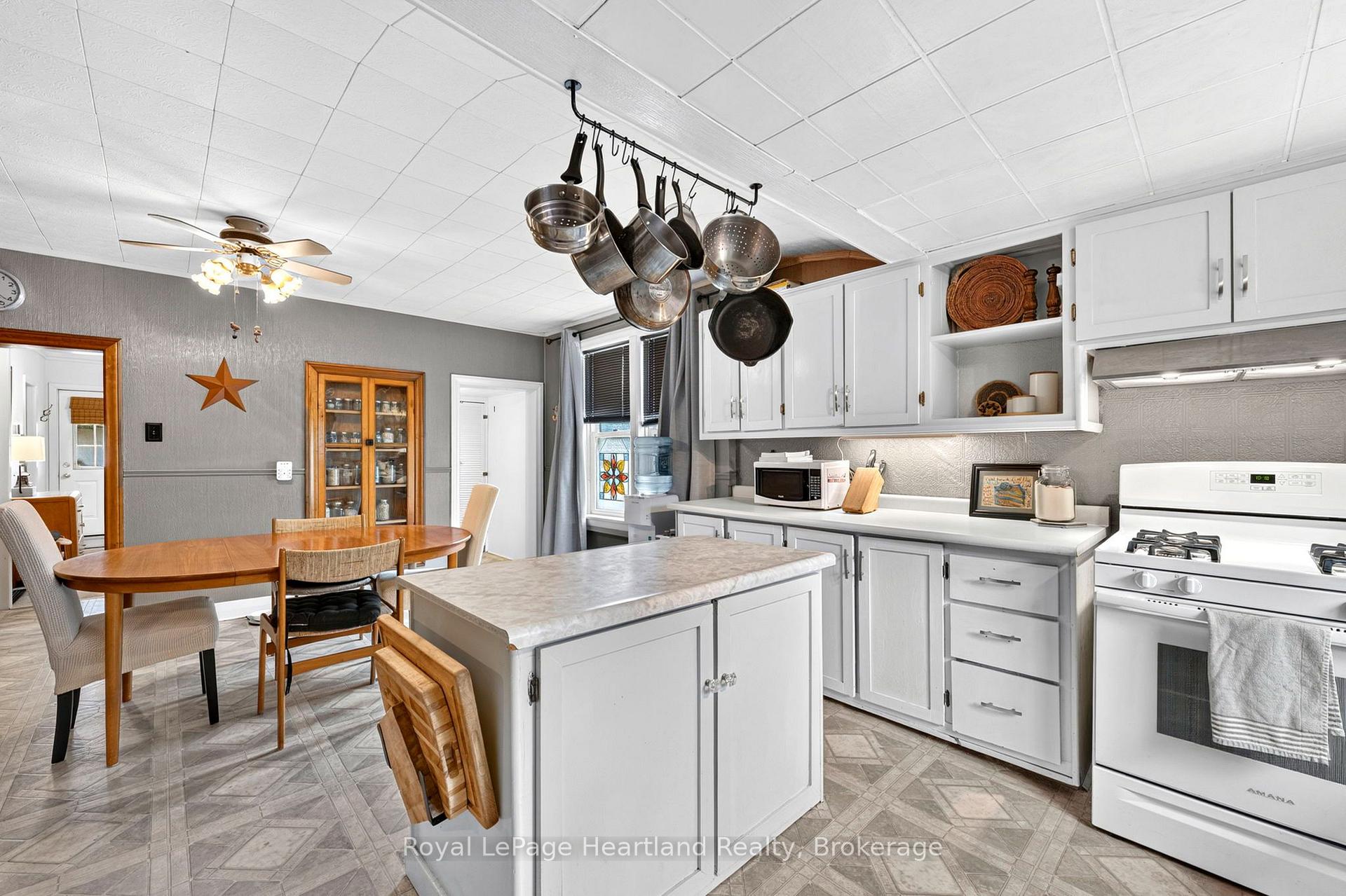 Photo 19 of 39968 Kippen Road, Bluewater, Stanley — HOMEH