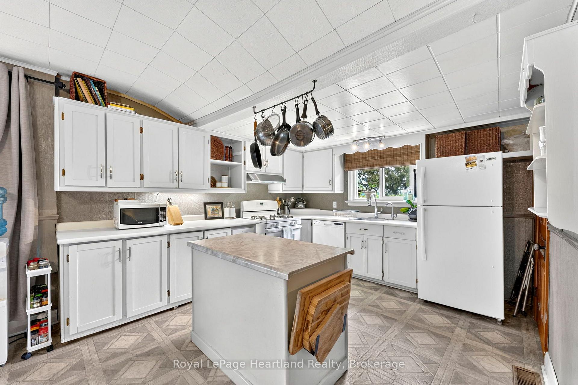 Photo 20 of 39968 Kippen Road, Bluewater, Stanley — HOMEH