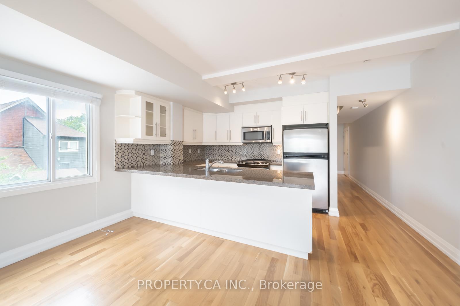 Photo of Unit 2, 473 Dupont Street