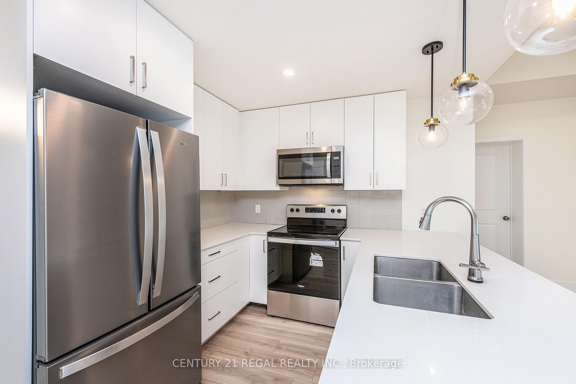 Photo 11 of Unit Unit 205, 121 Mary Street, Clearview, Creemore — HOMEH
