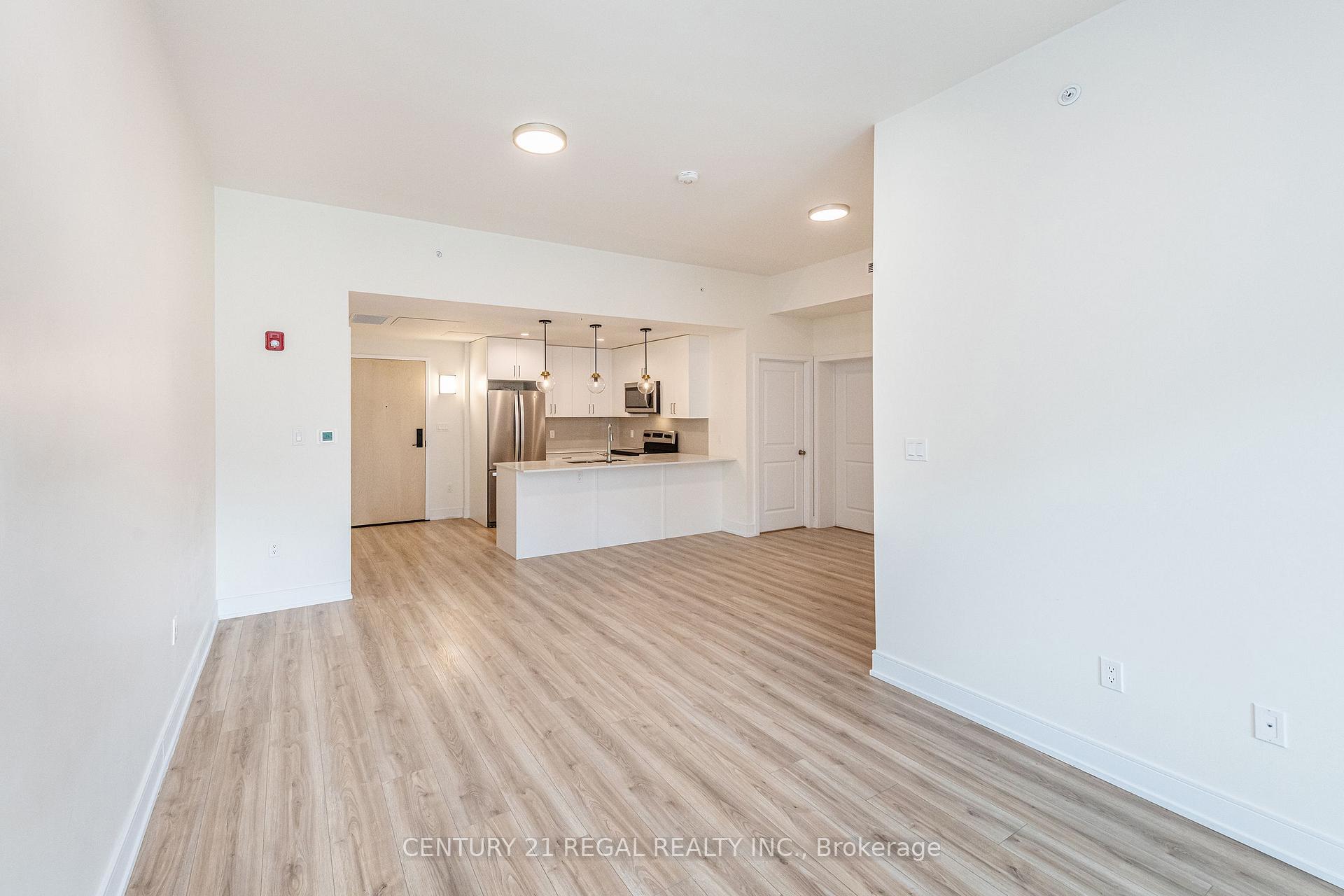 Photo 15 of Unit Unit 205, 121 Mary Street, Clearview, Creemore — HOMEH
