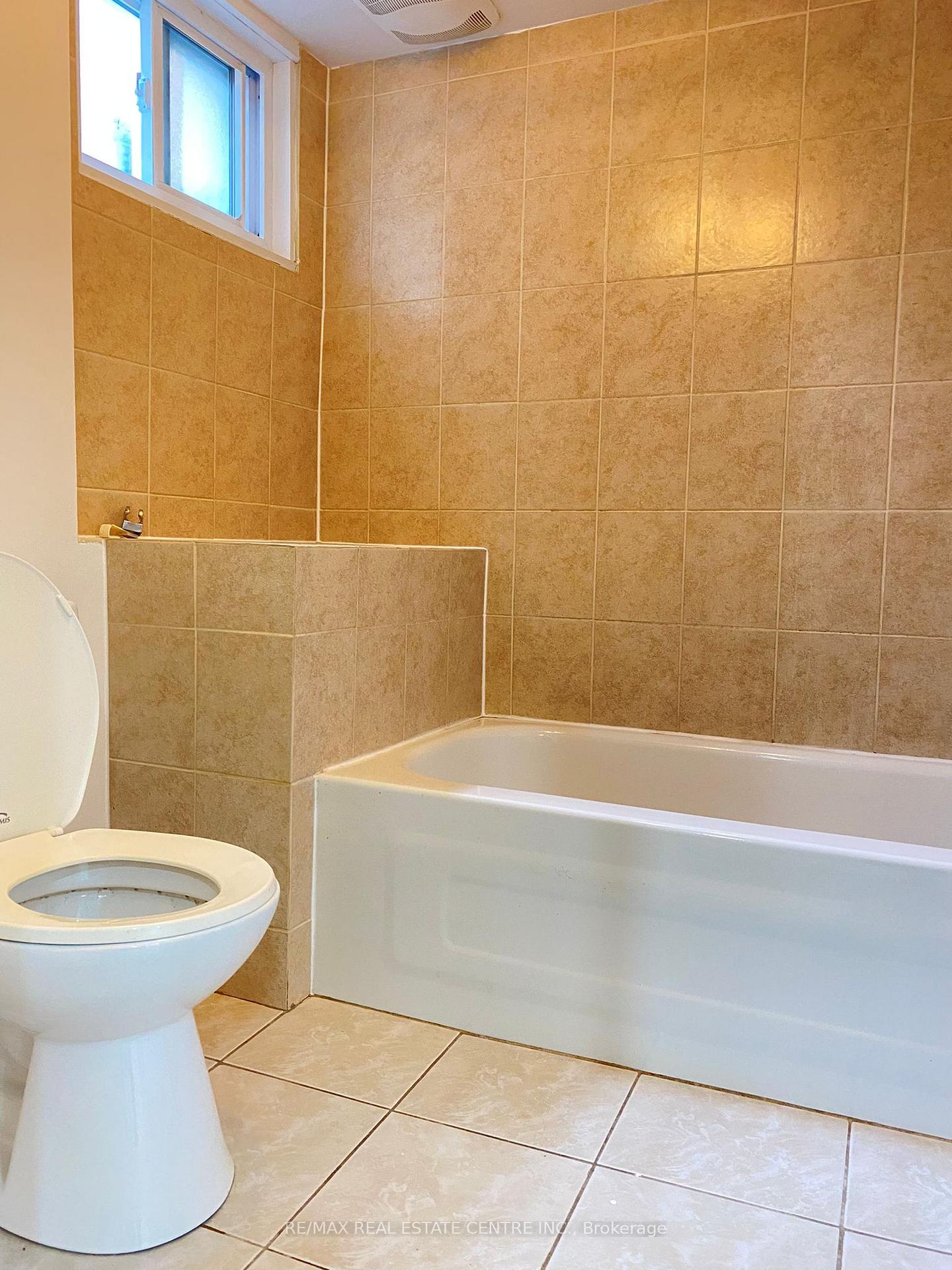 Photo 40 of Unit Lower, 472 Lansdowne Avenue, Toronto, Dufferin Grove — HOMEH