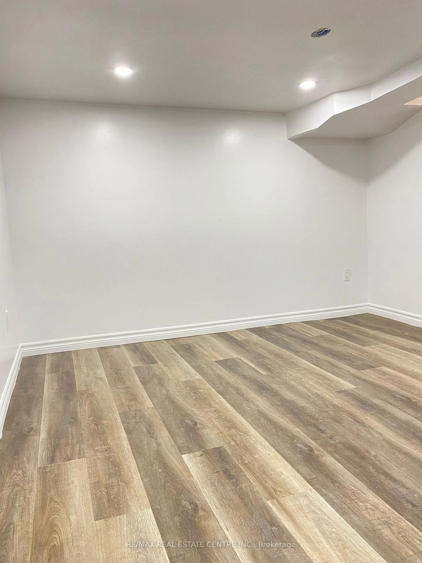 Photo 7 of Unit Lower, 472 Lansdowne Avenue, Toronto, Dufferin Grove — HOMEH