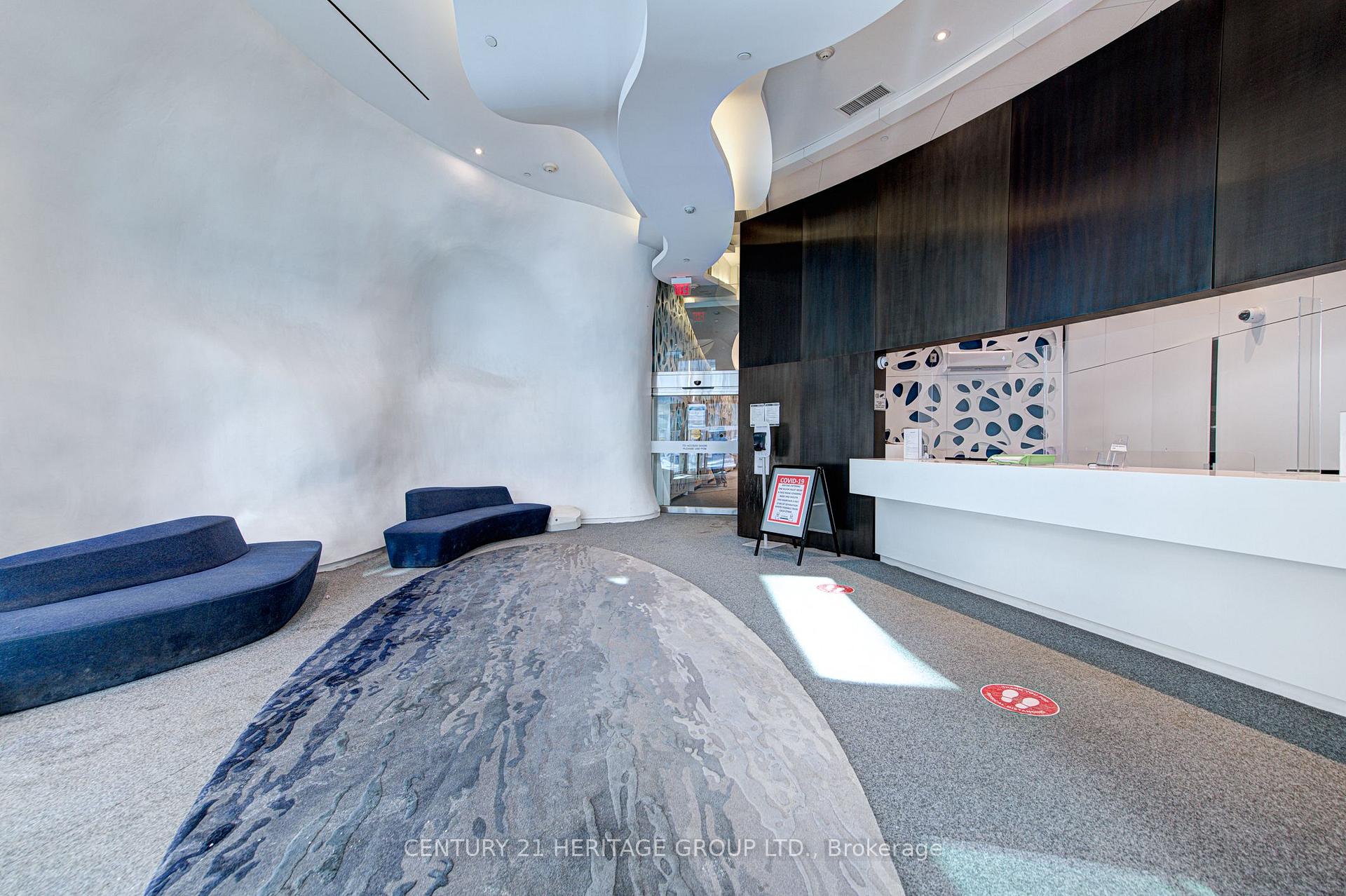 Photo 2 of Unit 4011, 1 Bloor Street E, Toronto, Church-Yonge Corridor — HOMEH