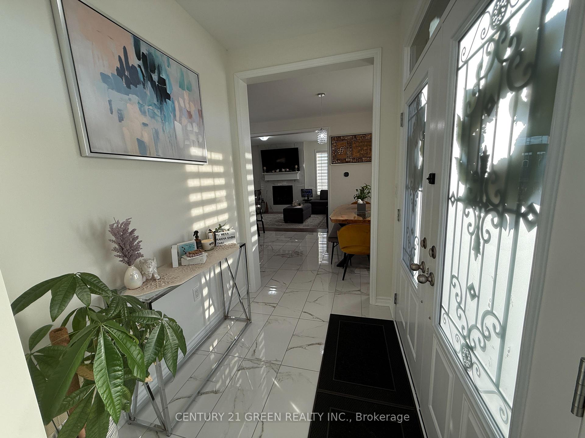 Photo 4 of 415 Remembrance Road, Brampton, Fletcher's Meadow — HOMEH