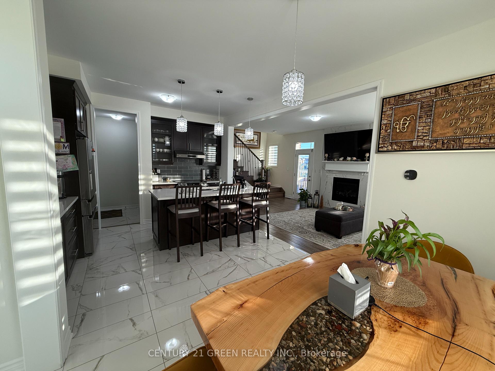 Photo 7 of 415 Remembrance Road, Brampton, Fletcher's Meadow — HOMEH