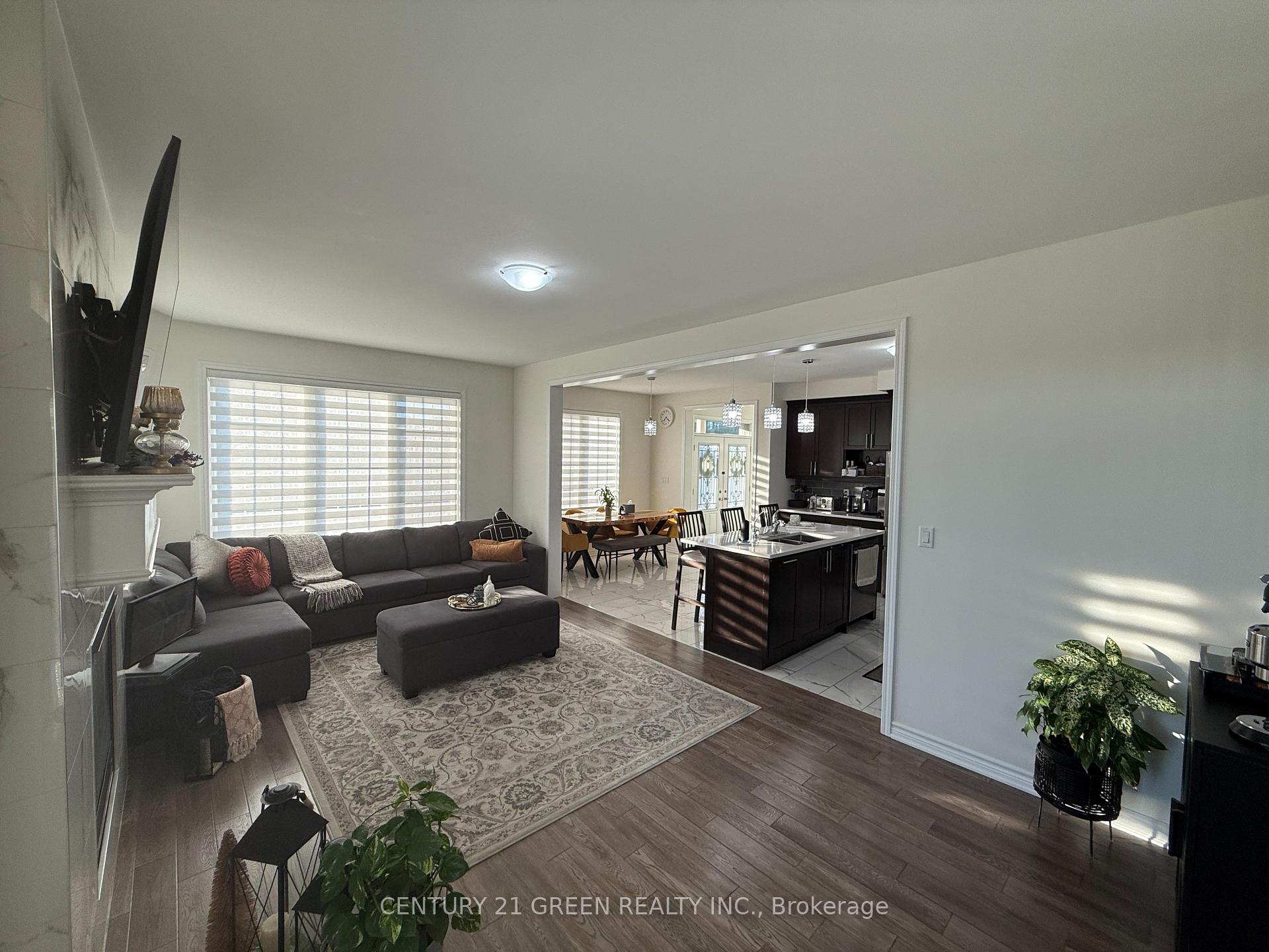 Photo 8 of 415 Remembrance Road, Brampton, Fletcher's Meadow — HOMEH
