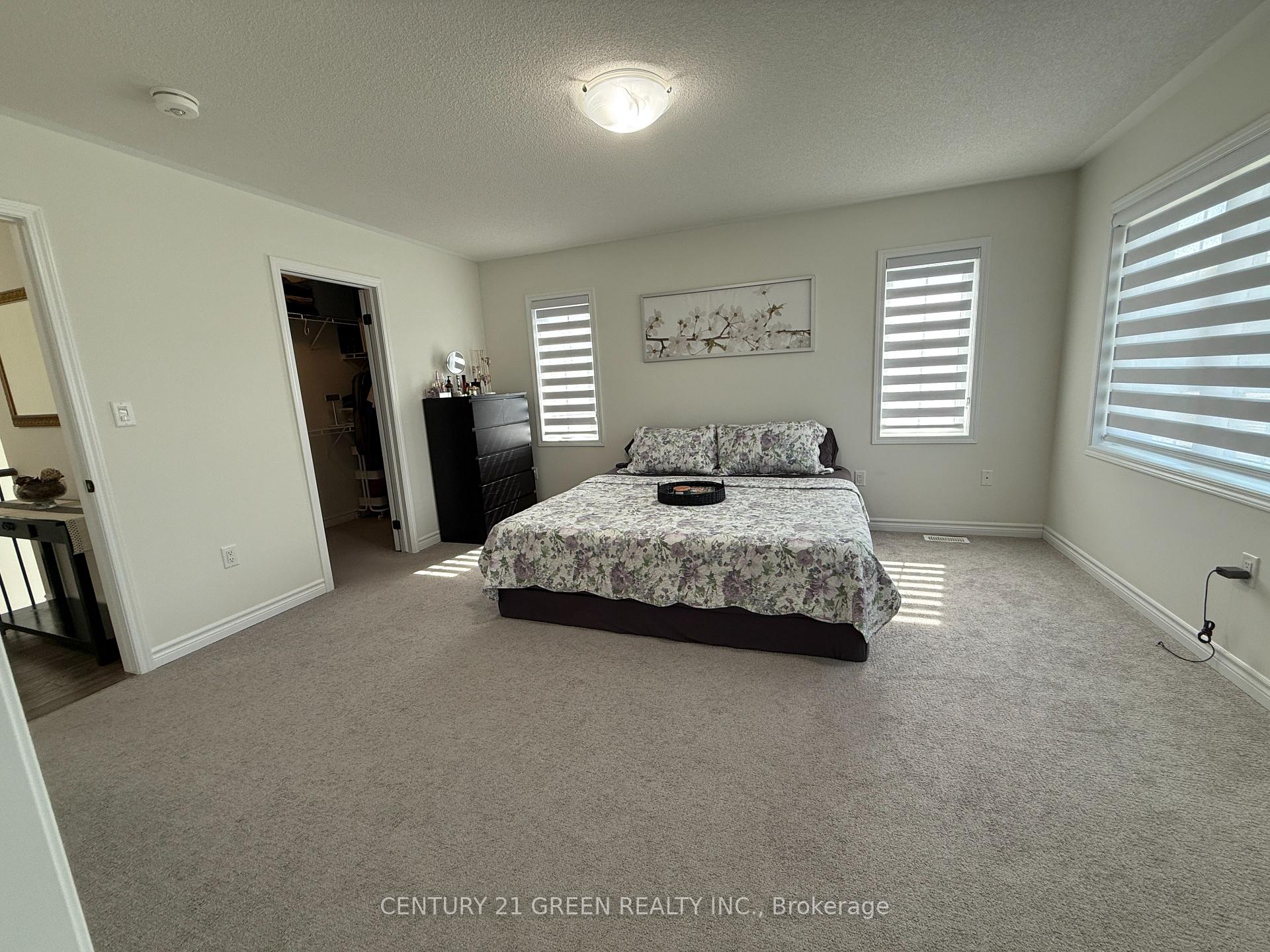 Photo 12 of 415 Remembrance Road, Brampton, Fletcher's Meadow — HOMEH