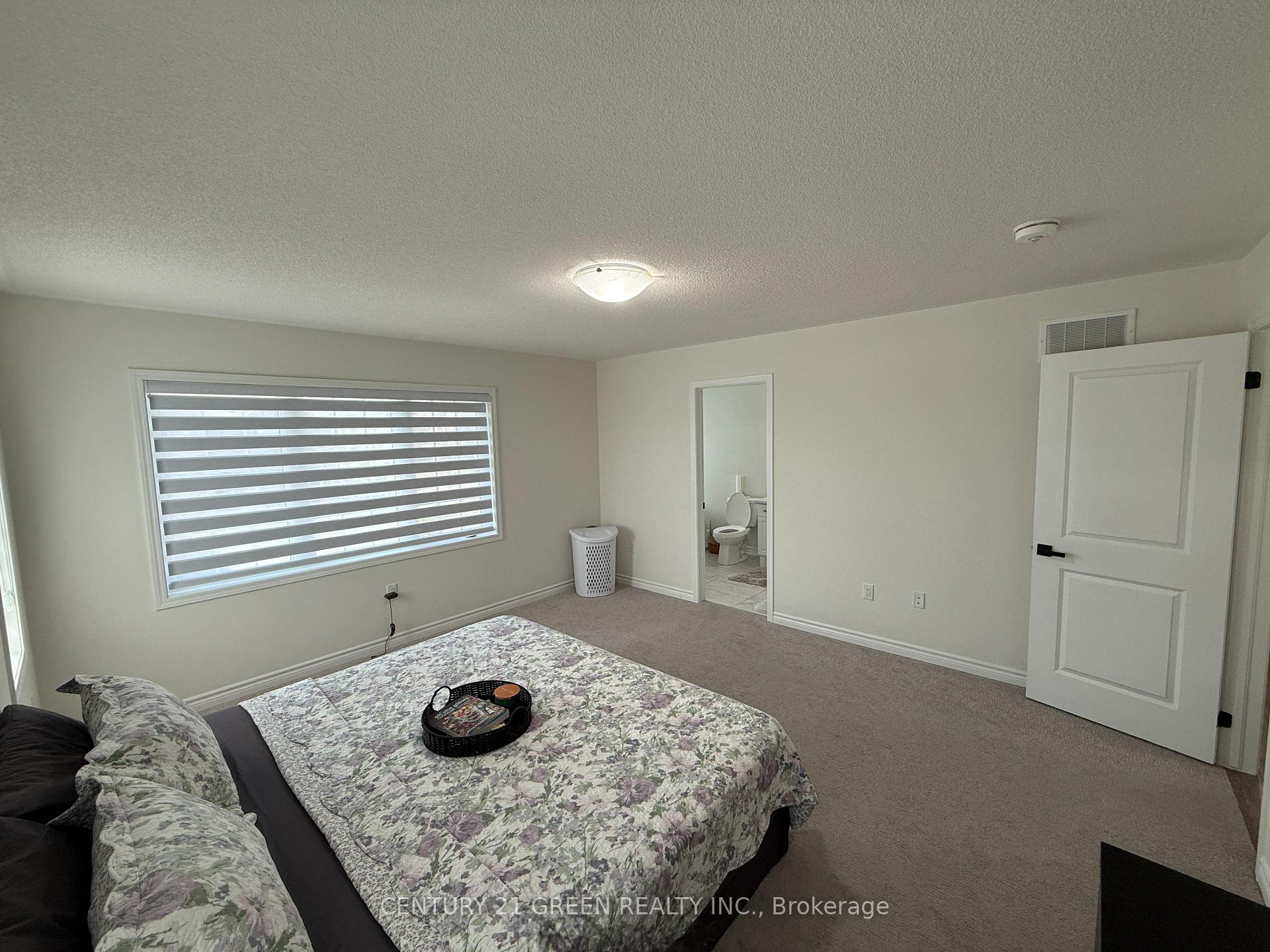 Photo 14 of 415 Remembrance Road, Brampton, Fletcher's Meadow — HOMEH