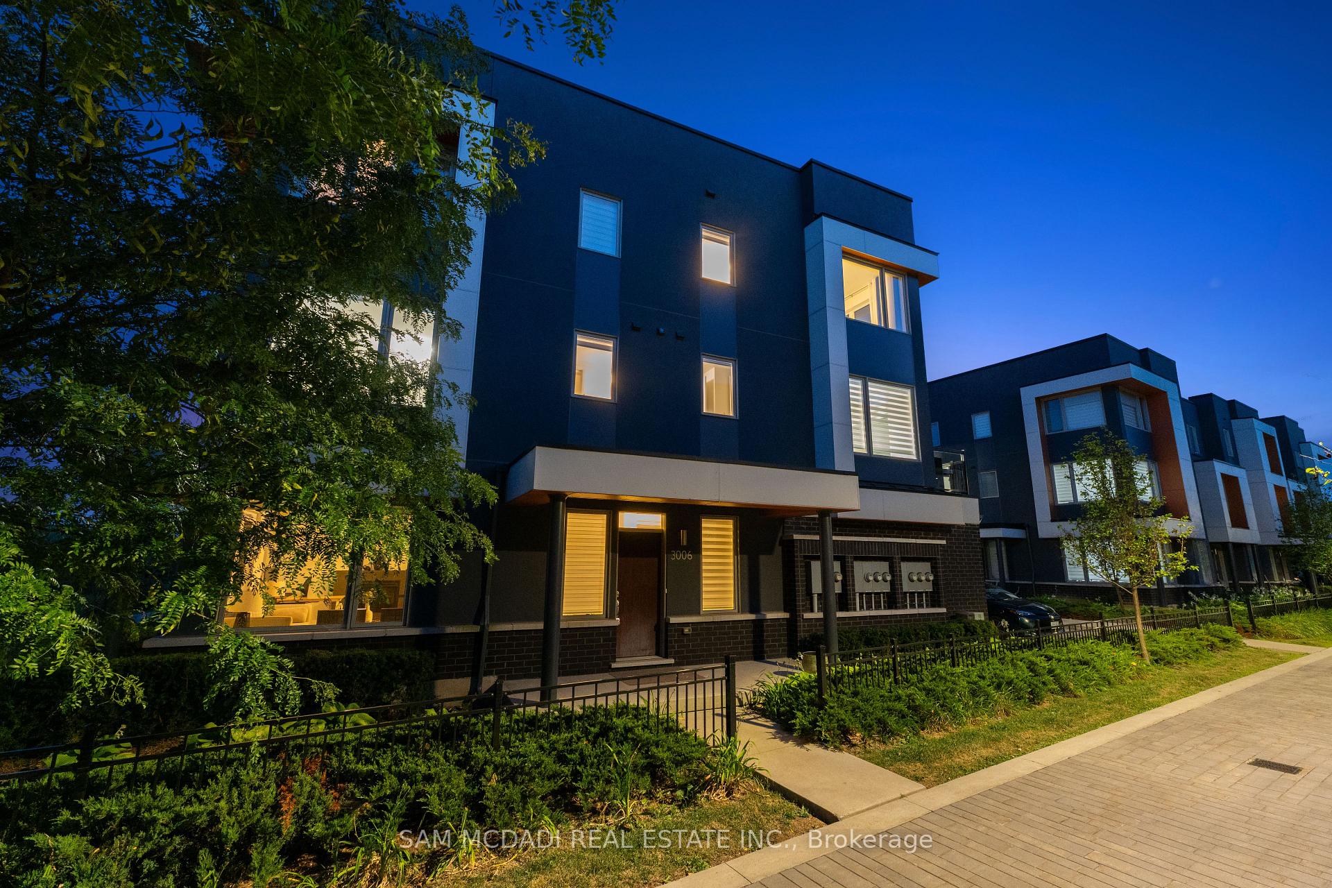 Photo 2 of Unit 34, 3006 Creekshore Common, Oakville, Glenorchy — HOMEH