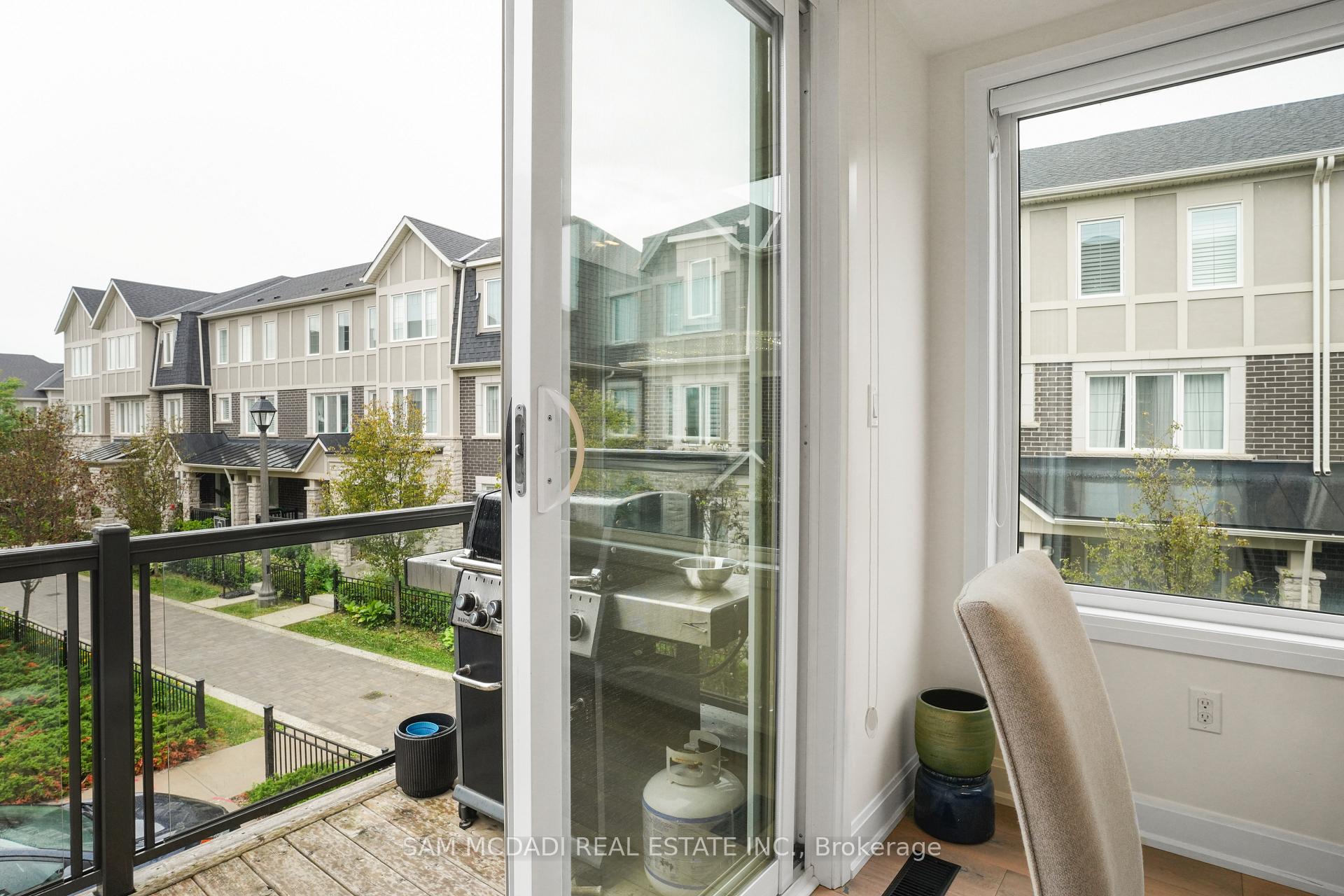 Photo 14 of Unit 34, 3006 Creekshore Common, Oakville, Glenorchy — HOMEH