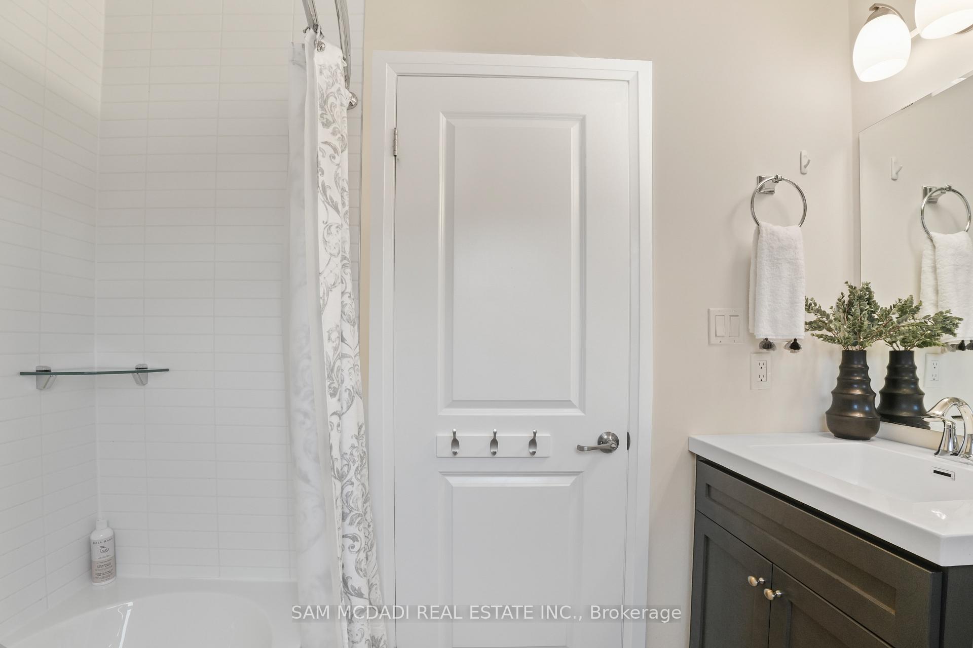 Photo 25 of Unit 34, 3006 Creekshore Common, Oakville, Glenorchy — HOMEH