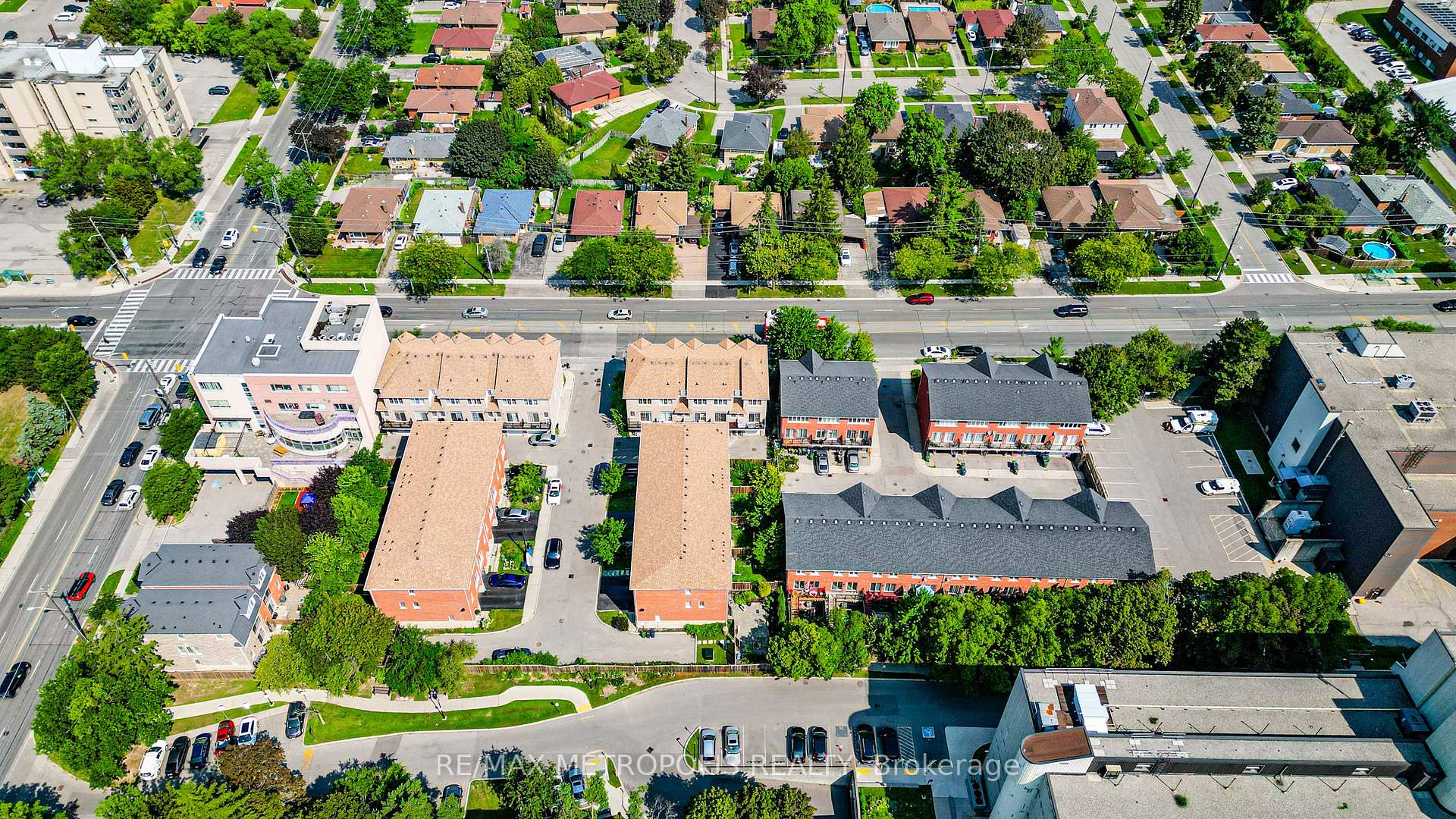 Photo 8 of 3767B St Claire Avenue E, Scarborough, Cliffcrest — HOMEH