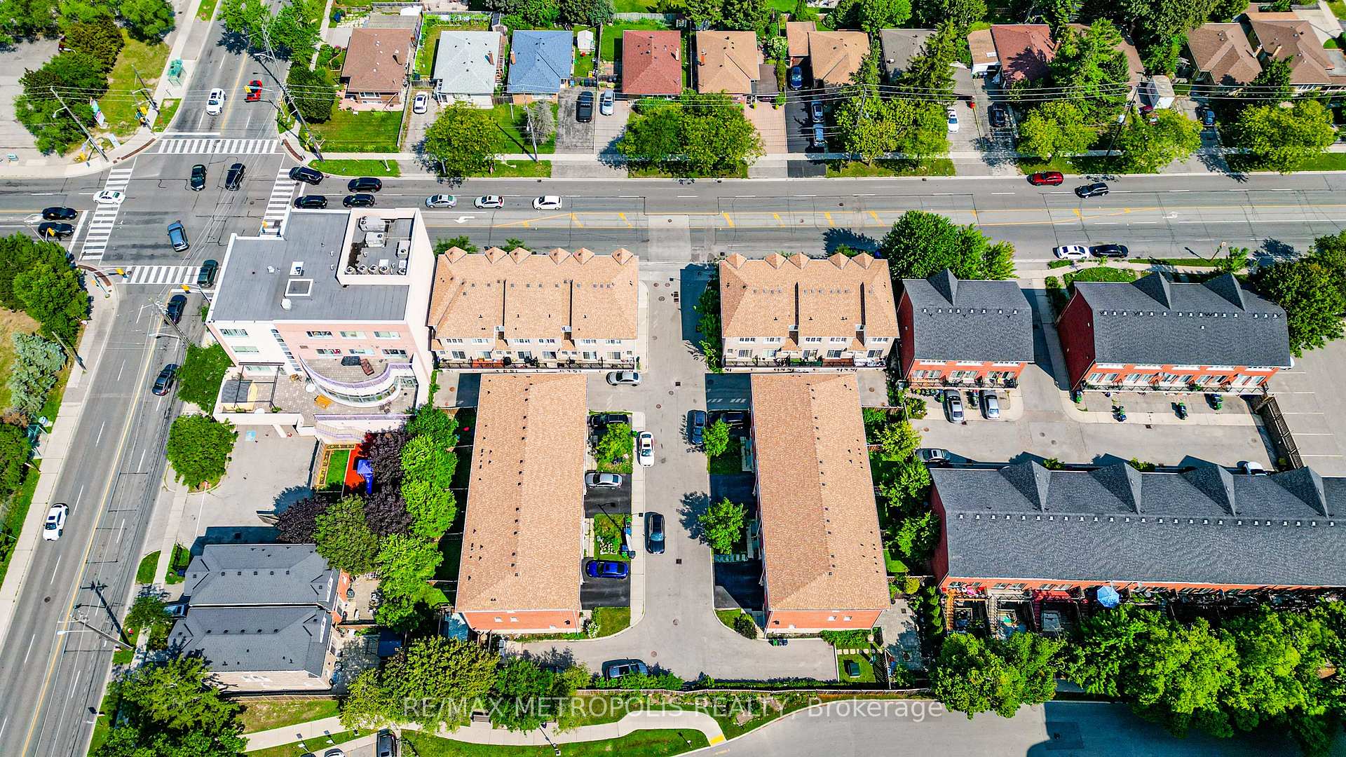 Photo 9 of 3767B St Claire Avenue E, Scarborough, Cliffcrest — HOMEH