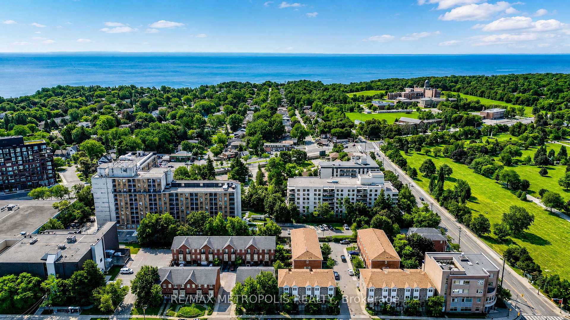 Photo 11 of 3767B St Claire Avenue E, Scarborough, Cliffcrest — HOMEH