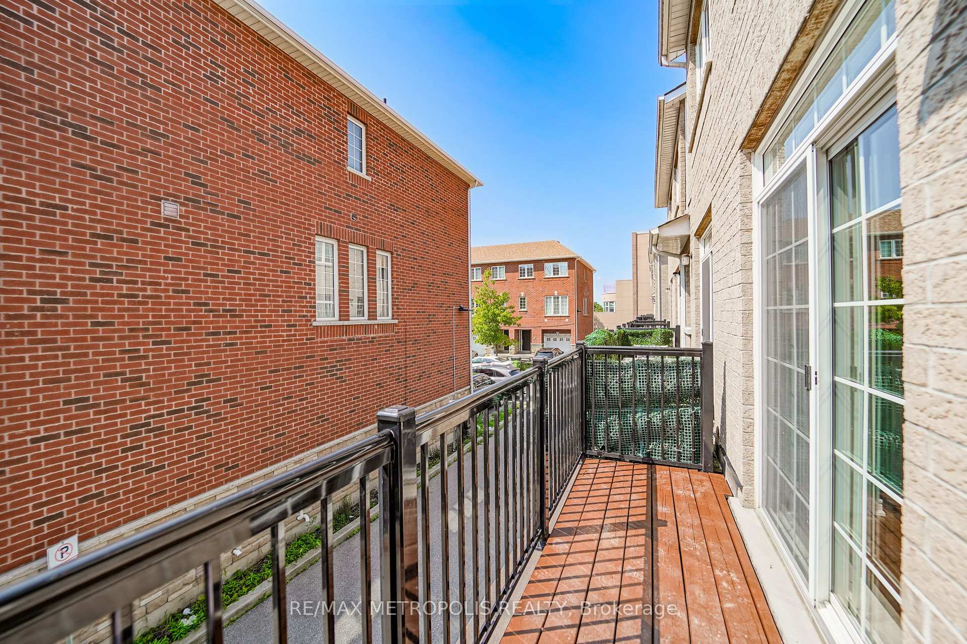 Photo 15 of 3767B St Claire Avenue E, Scarborough, Cliffcrest — HOMEH