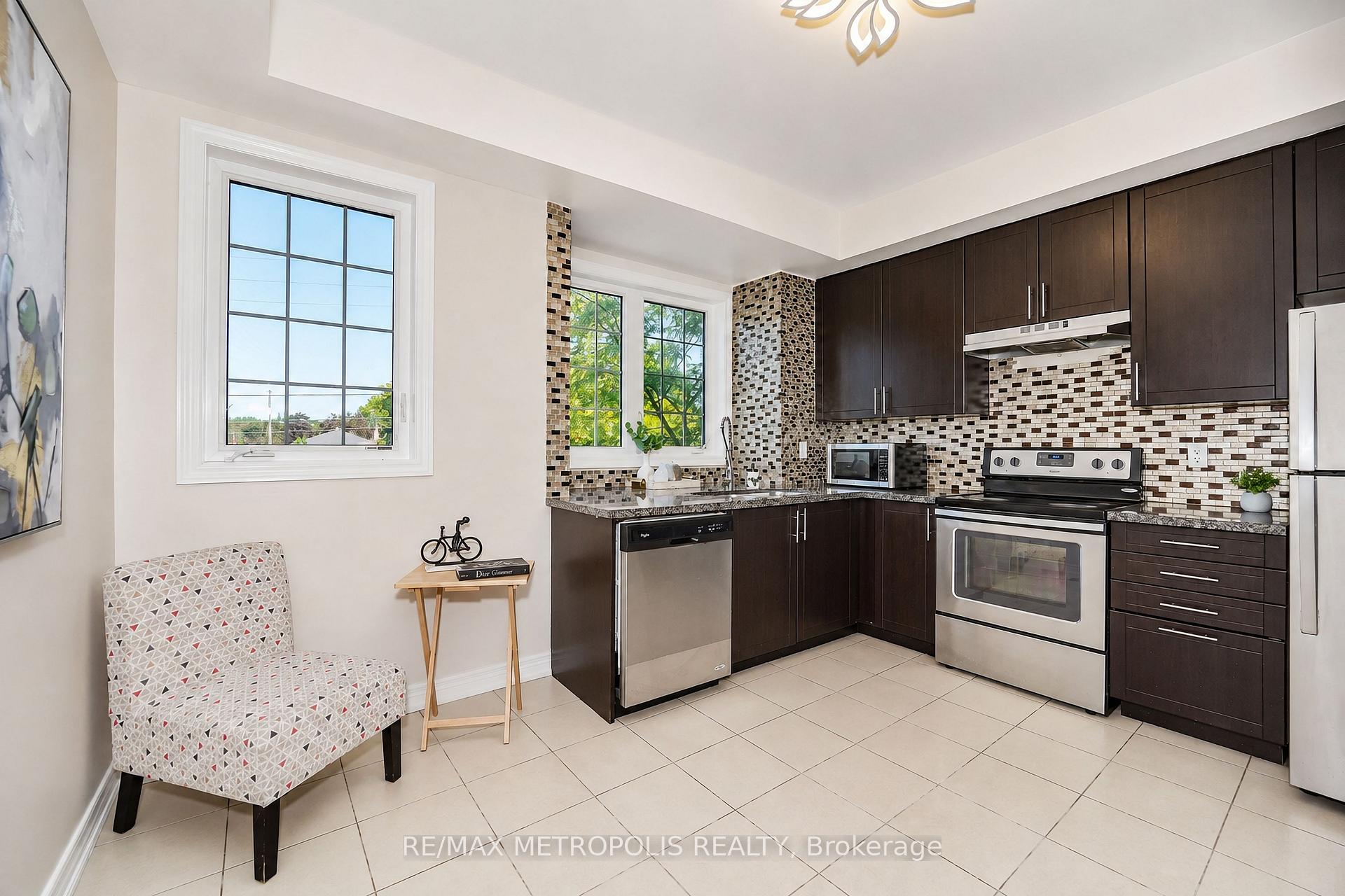 Photo 26 of 3767B St Claire Avenue E, Scarborough, Cliffcrest — HOMEH