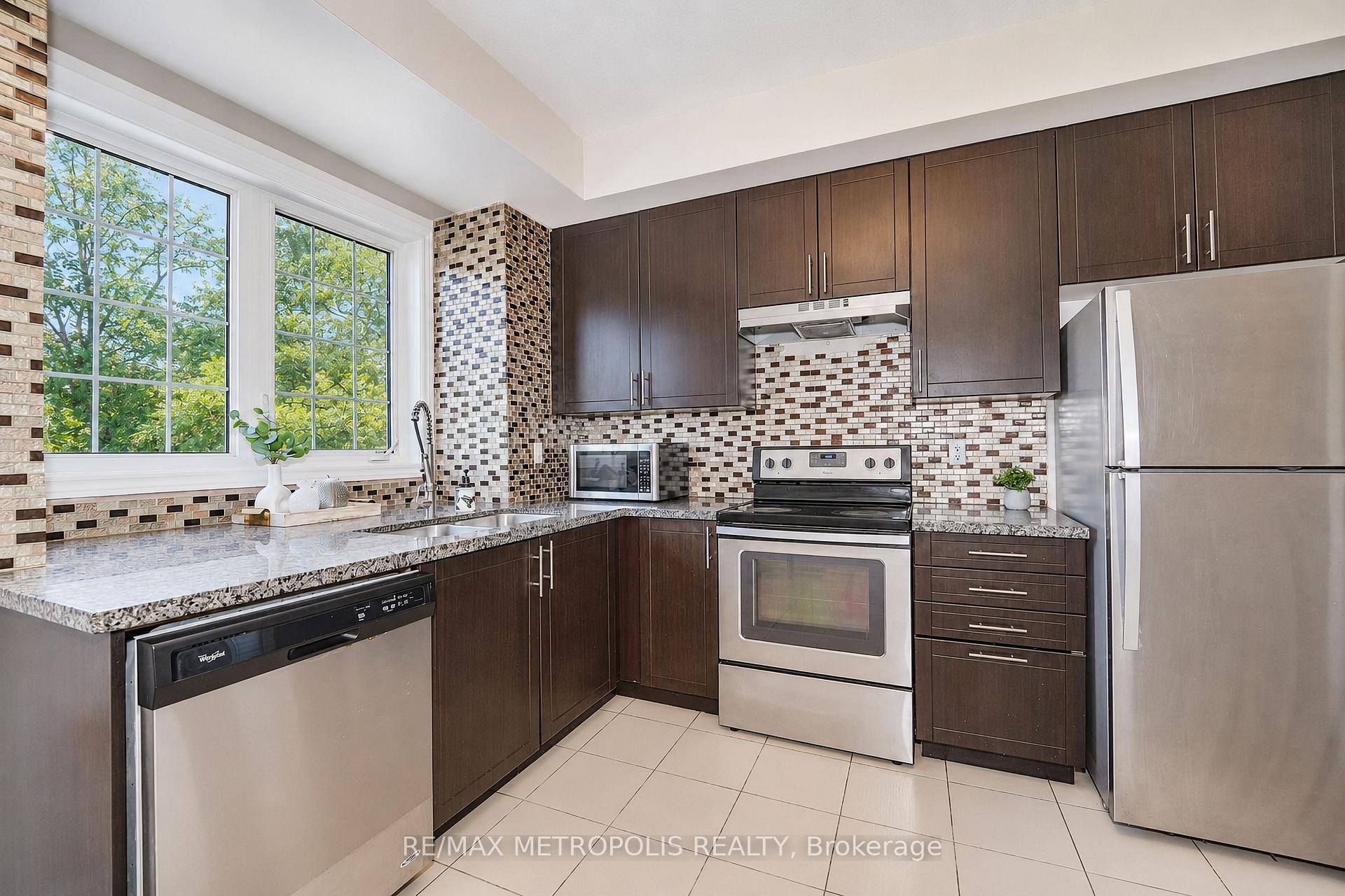 Photo 28 of 3767B St Claire Avenue E, Scarborough, Cliffcrest — HOMEH