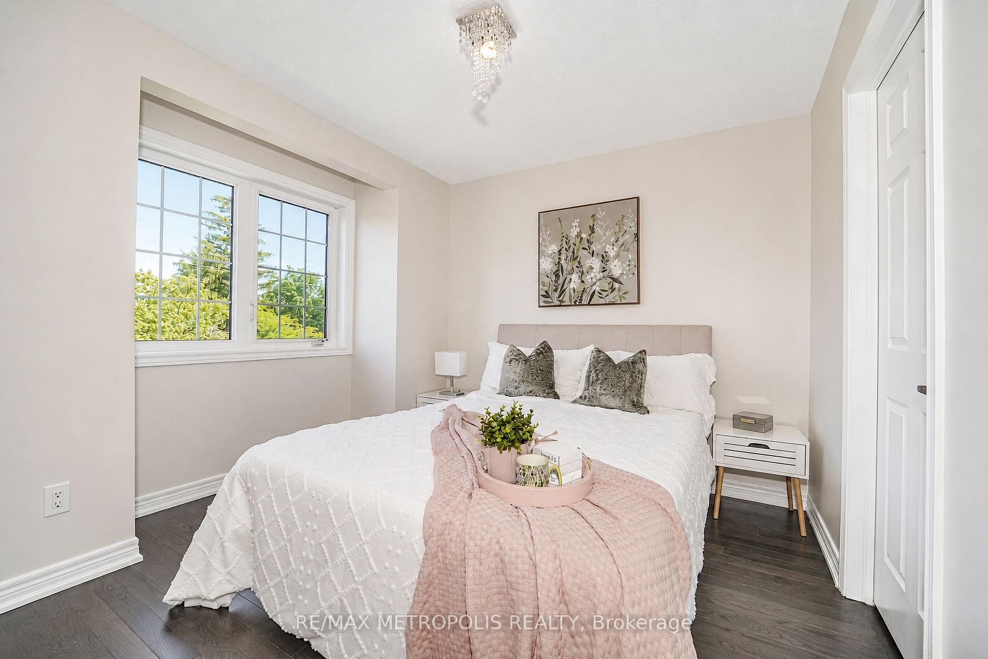 Photo 30 of 3767B St Claire Avenue E, Scarborough, Cliffcrest — HOMEH