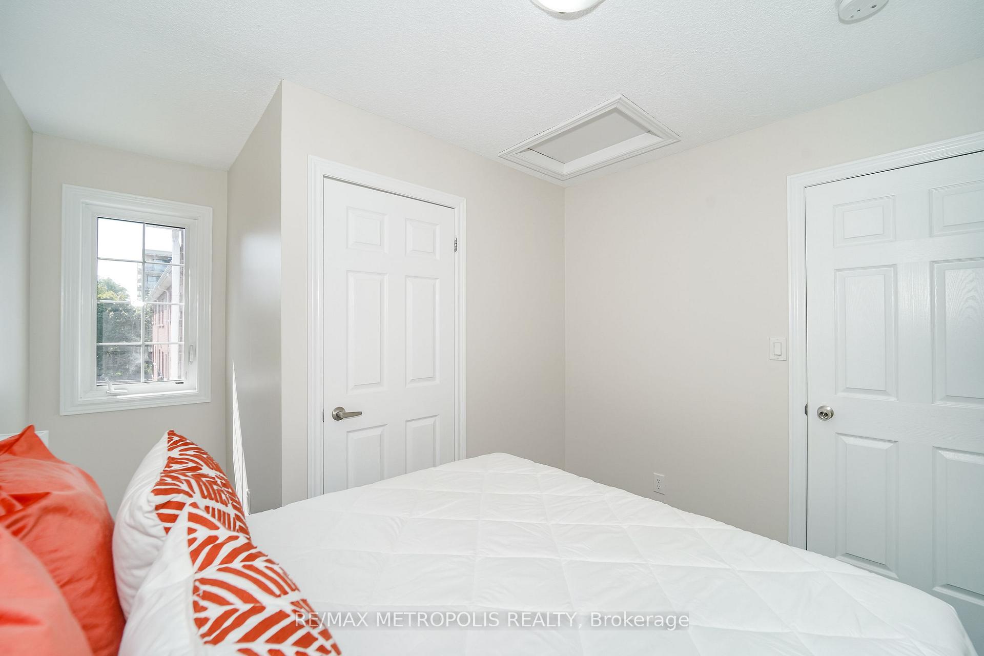Photo 34 of 3767B St Claire Avenue E, Scarborough, Cliffcrest — HOMEH