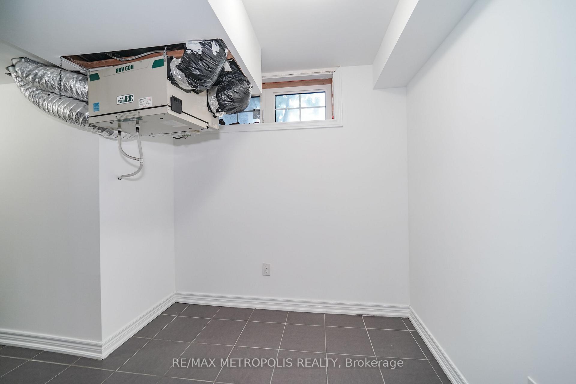 Photo 37 of 3767B St Claire Avenue E, Scarborough, Cliffcrest — HOMEH